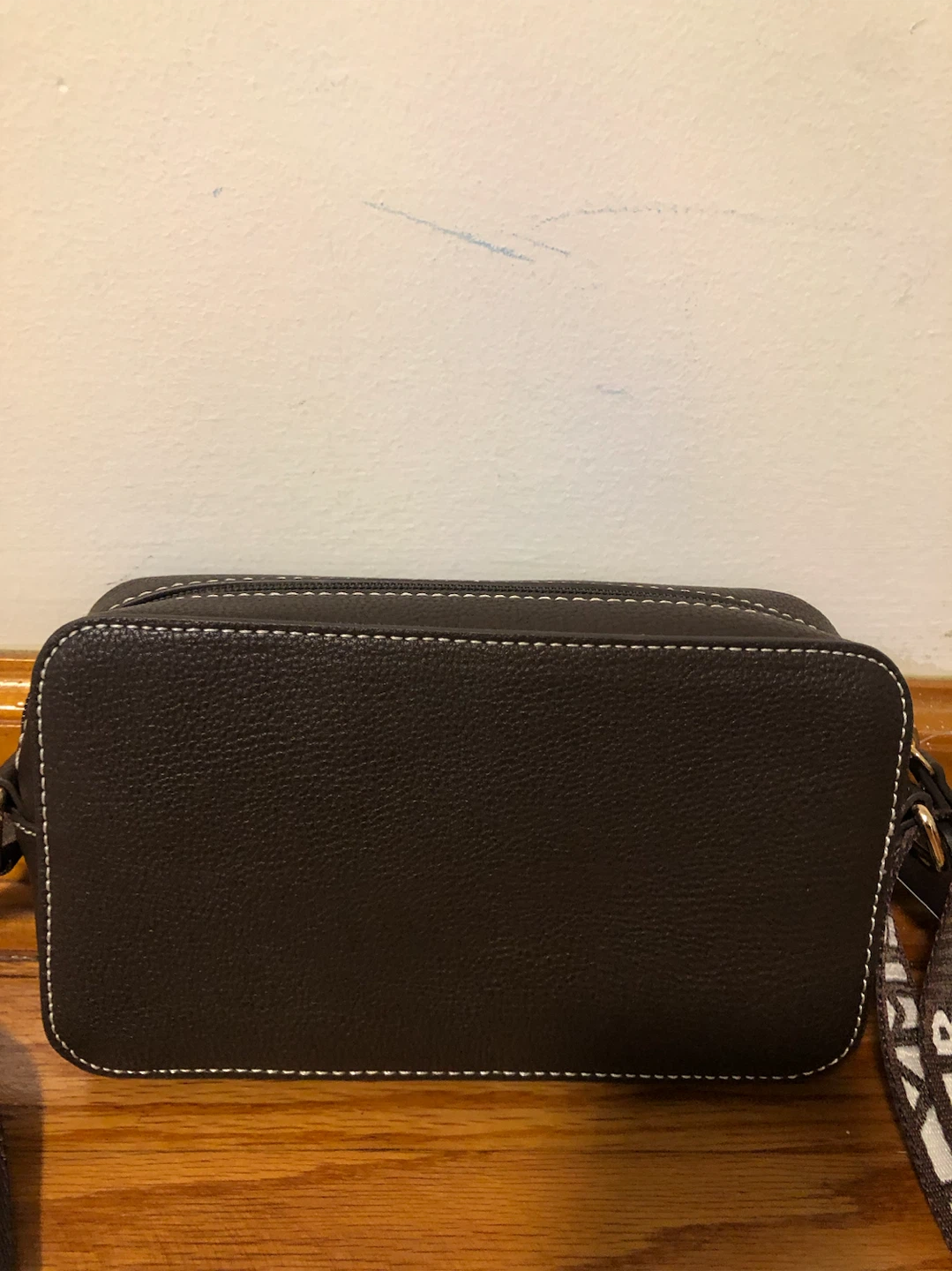 Tommy Hilfiger Brown Pebble Grain Camera Bag - photo 2