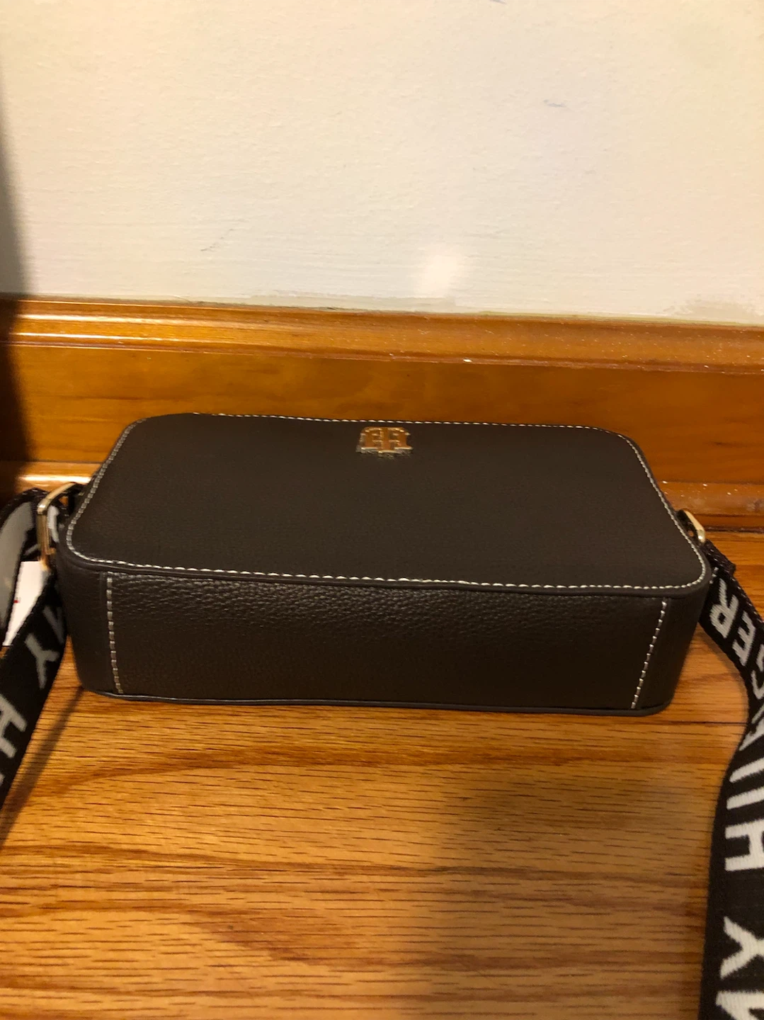 Tommy Hilfiger Brown Pebble Grain Camera Bag - photo 3