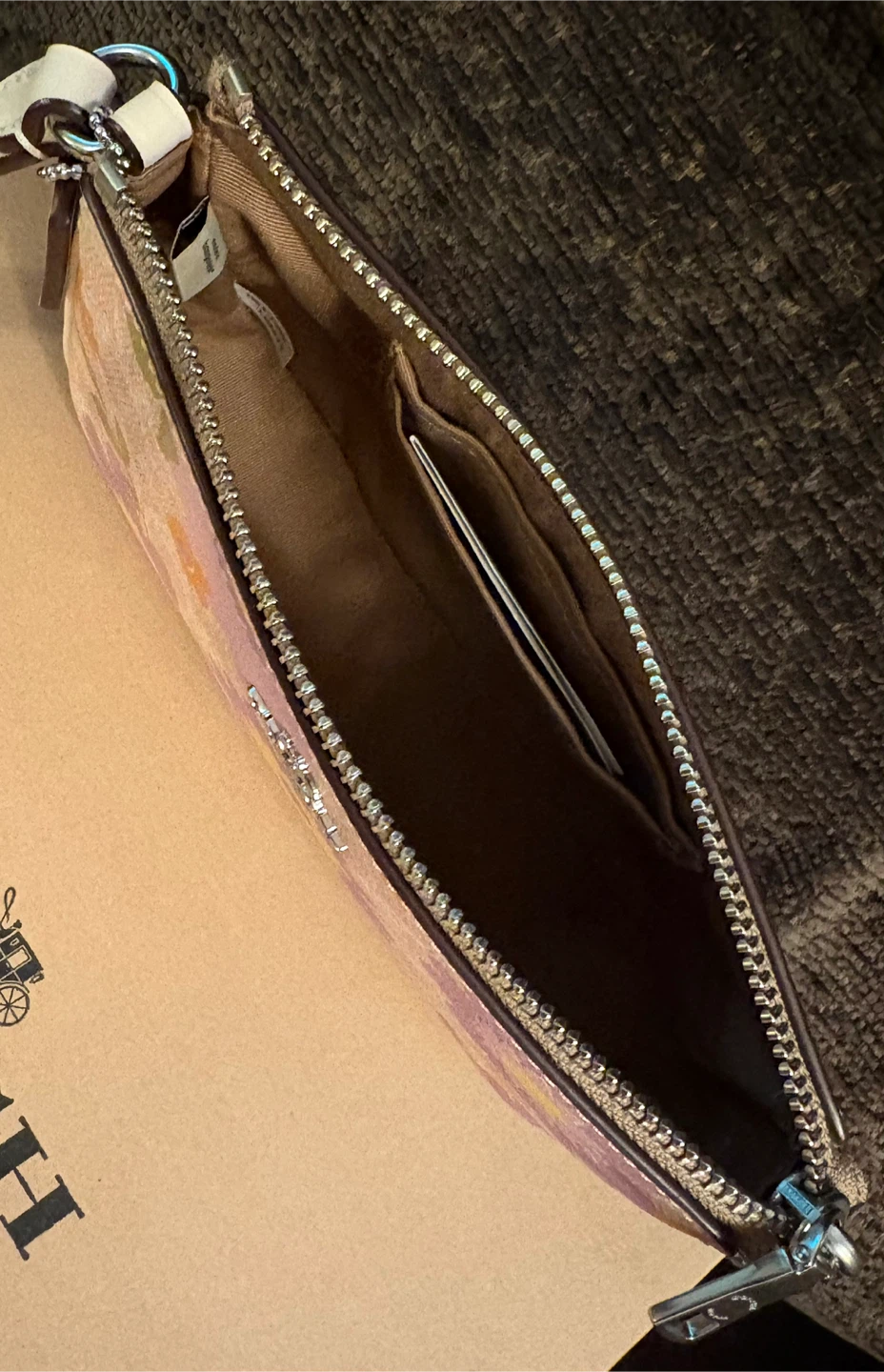 ✨✨Coach Floral Wristlet Bag - photo 3