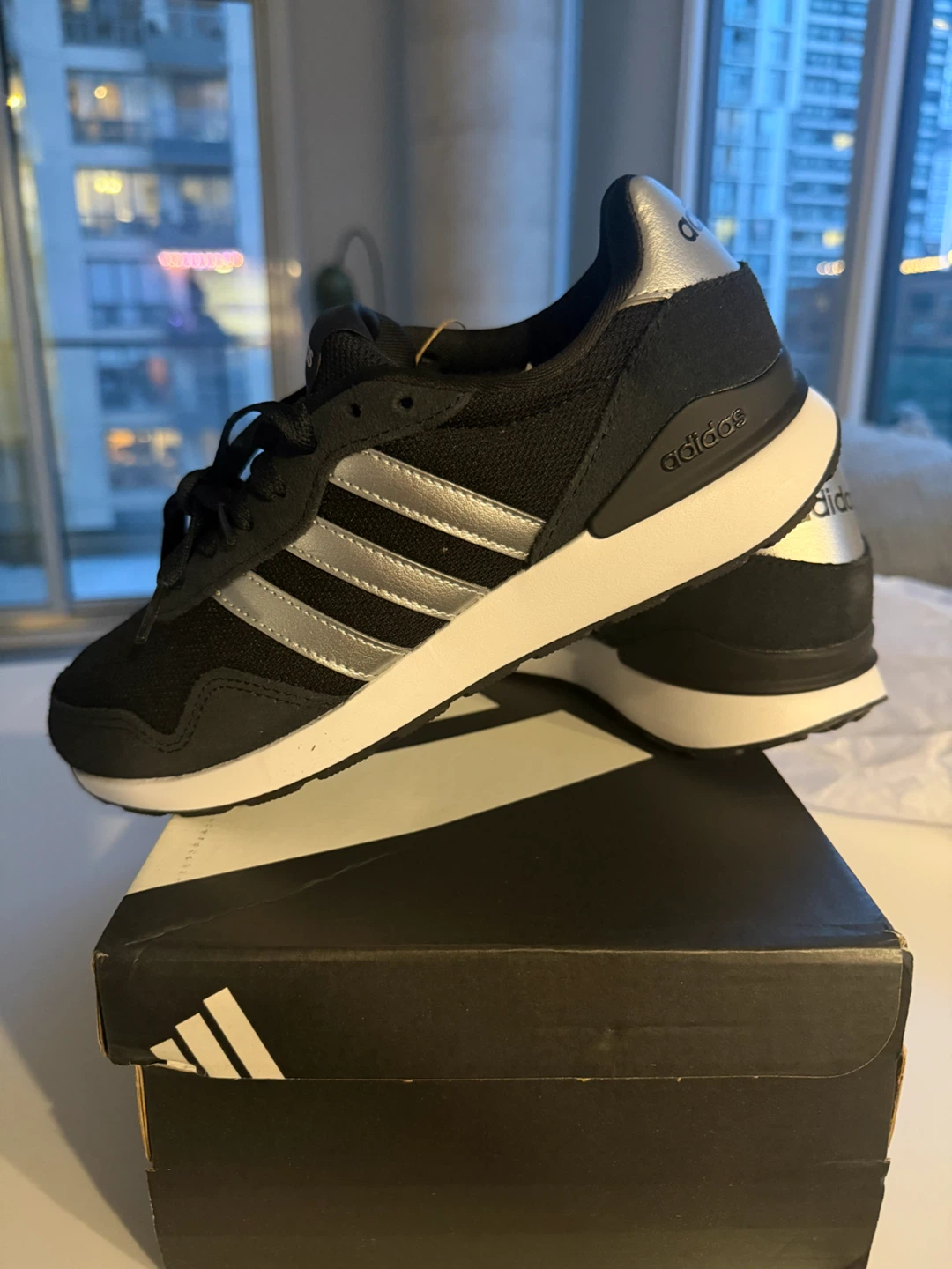 NEW Adidas Run 60s 4.0 Sneakers Black/Silver