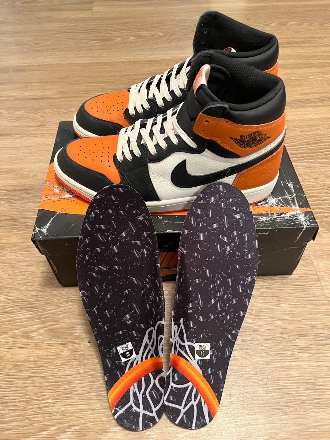 Air Jordan 1 High OG "Shattered Backboard"