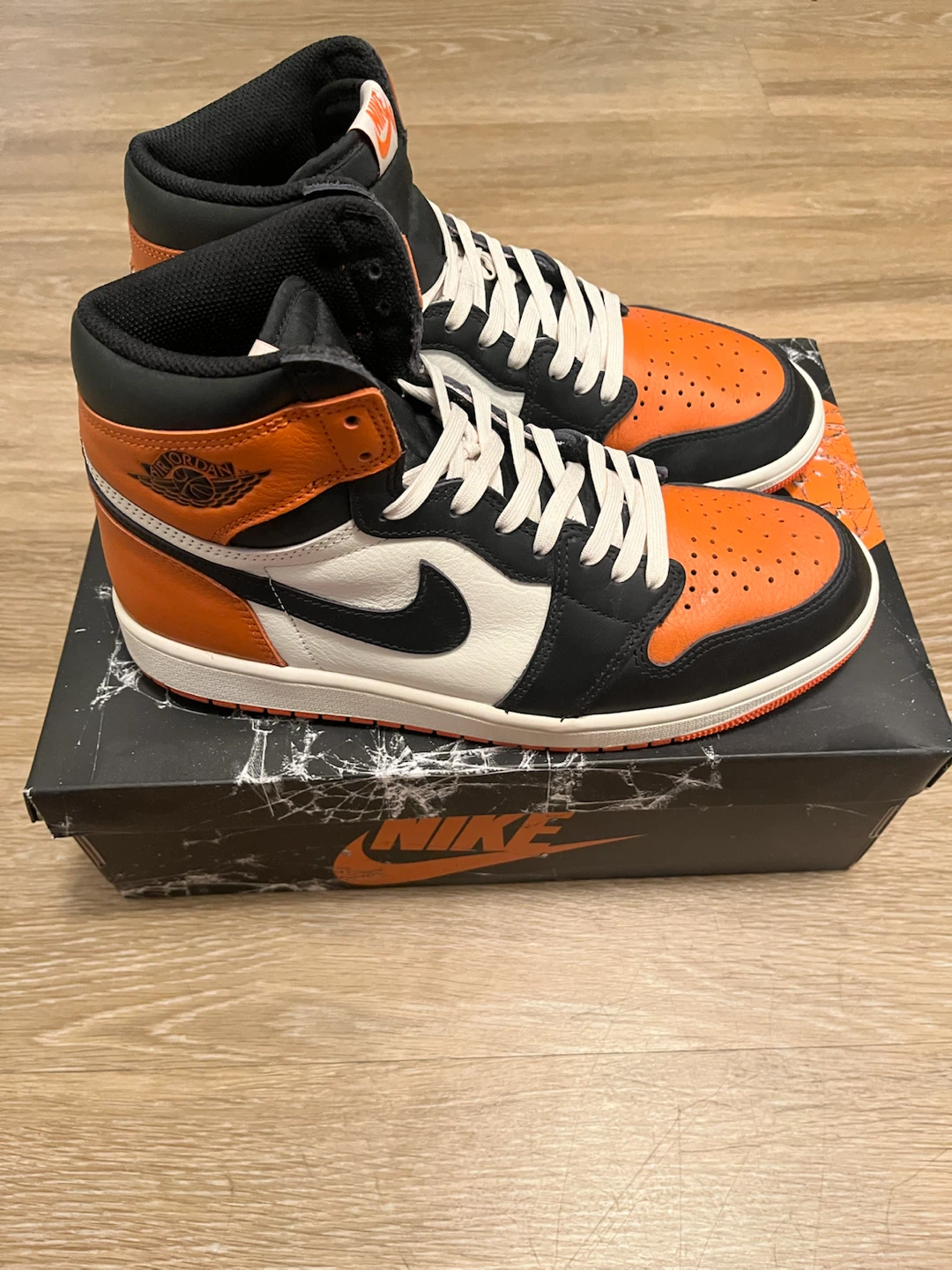 Air Jordan 1 High OG "Shattered Backboard" - photo 3