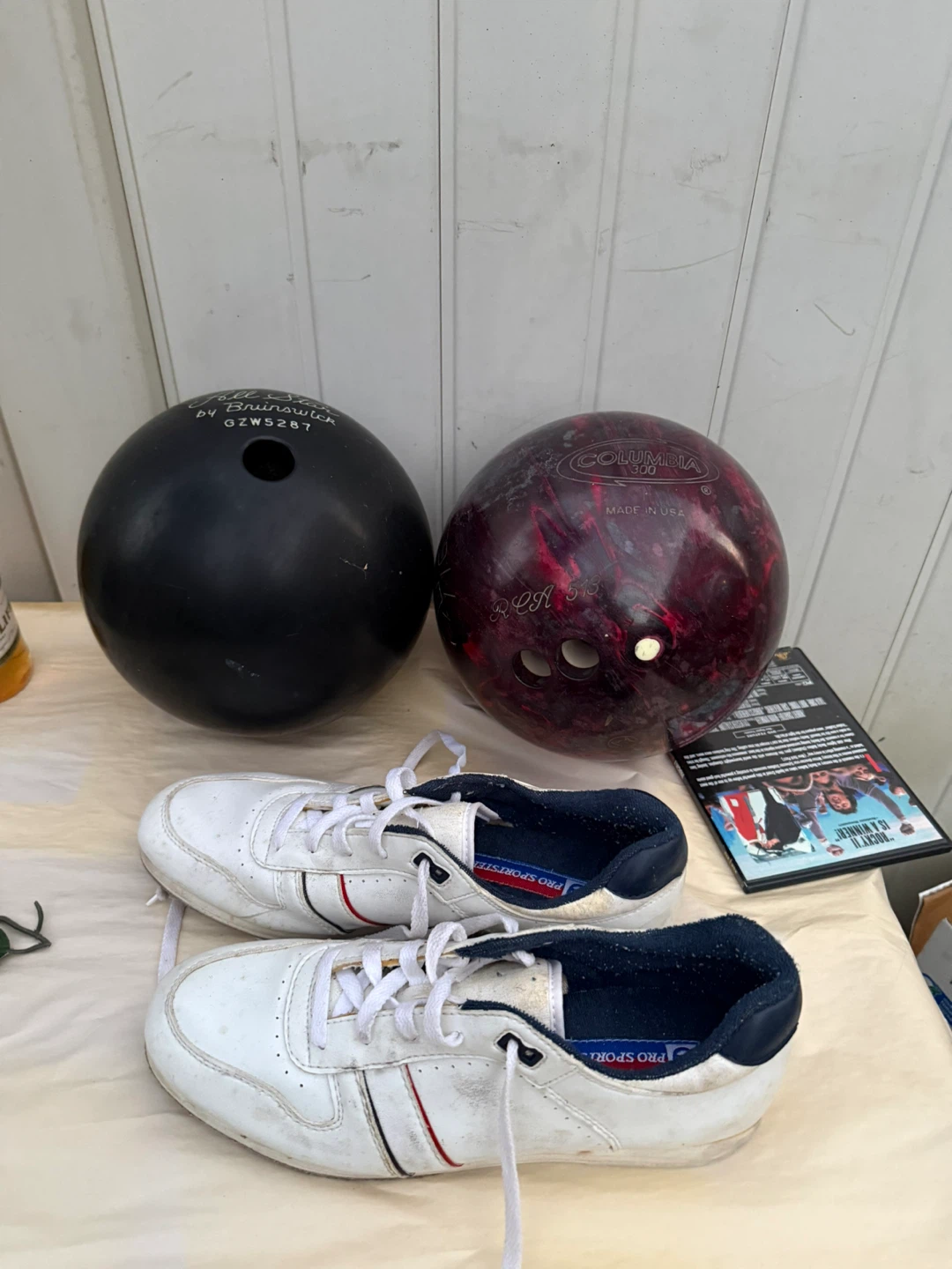 Brunswick All Star & Columbia 300 Bowling Balls - photo 5