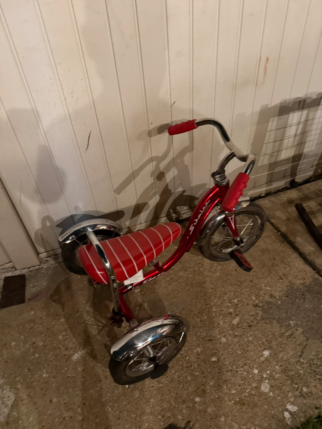 Red Schwinn Tricycle - photo 2