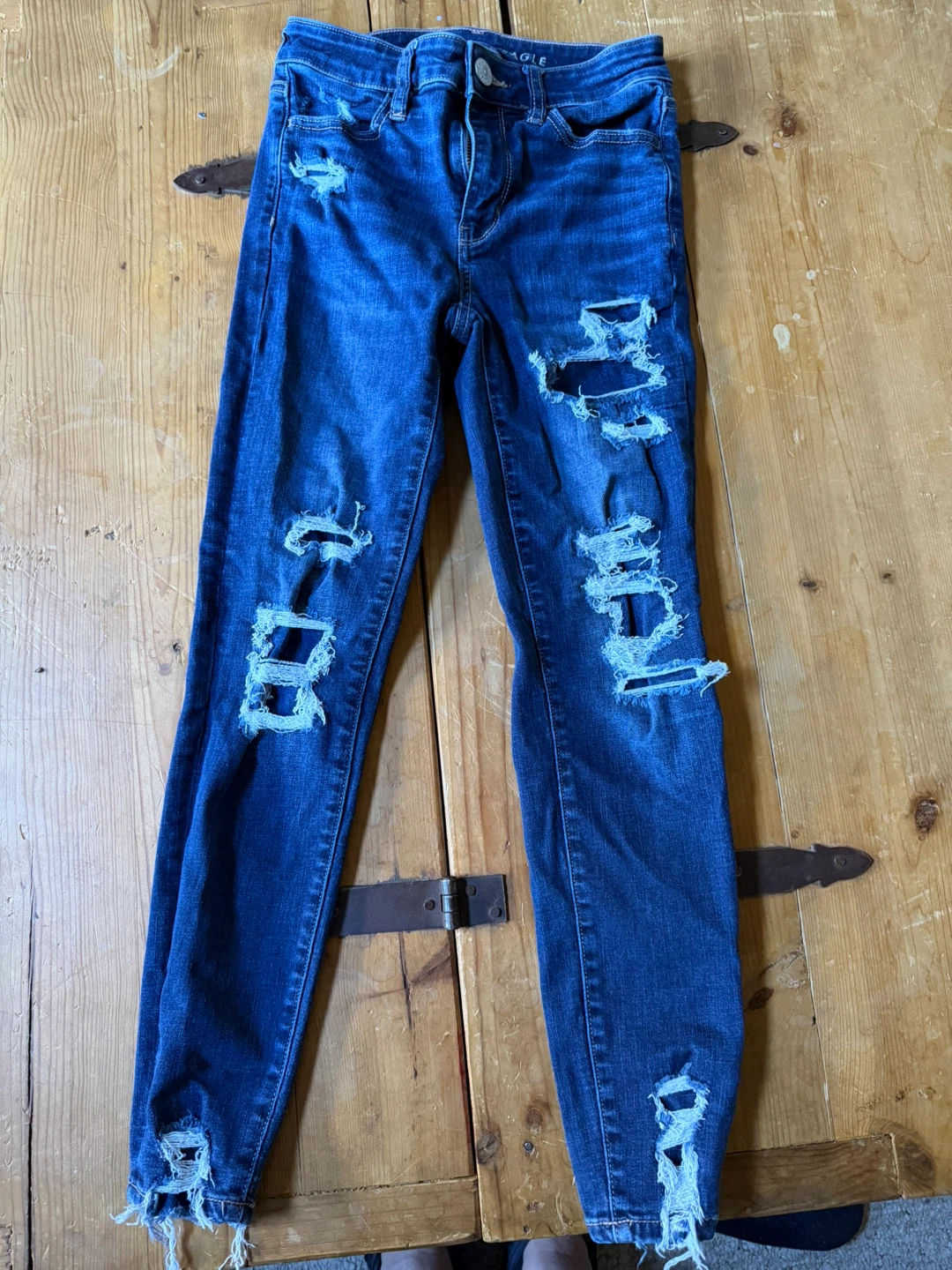 American Eagle Outfitters Distressed Skinny Jeans Size 0