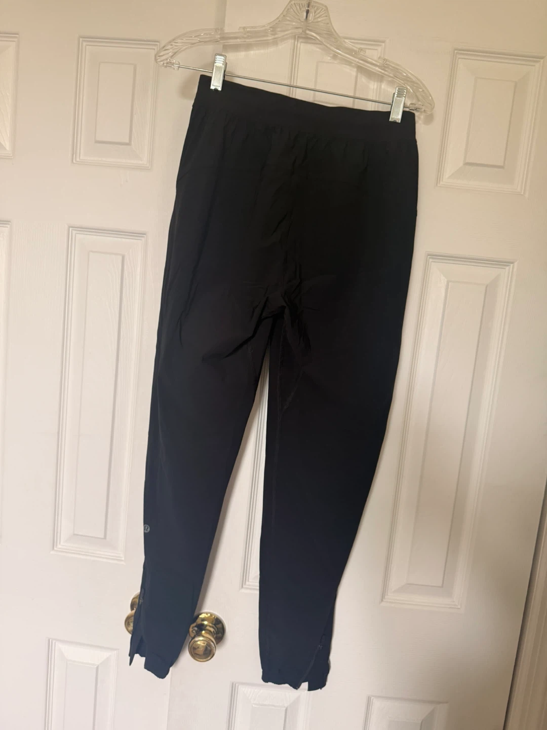 Lululemon Mid-Rise Jogger (Women) - Size 4- Black - photo 4
