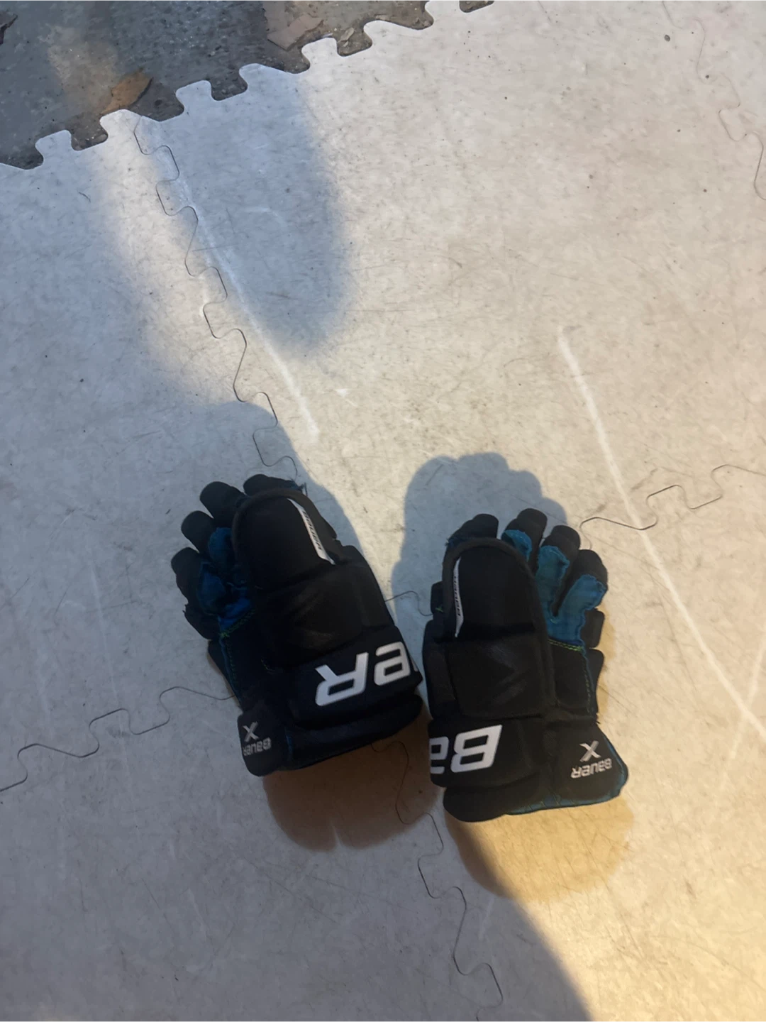 Bauer Hockey Gloves - photo 2