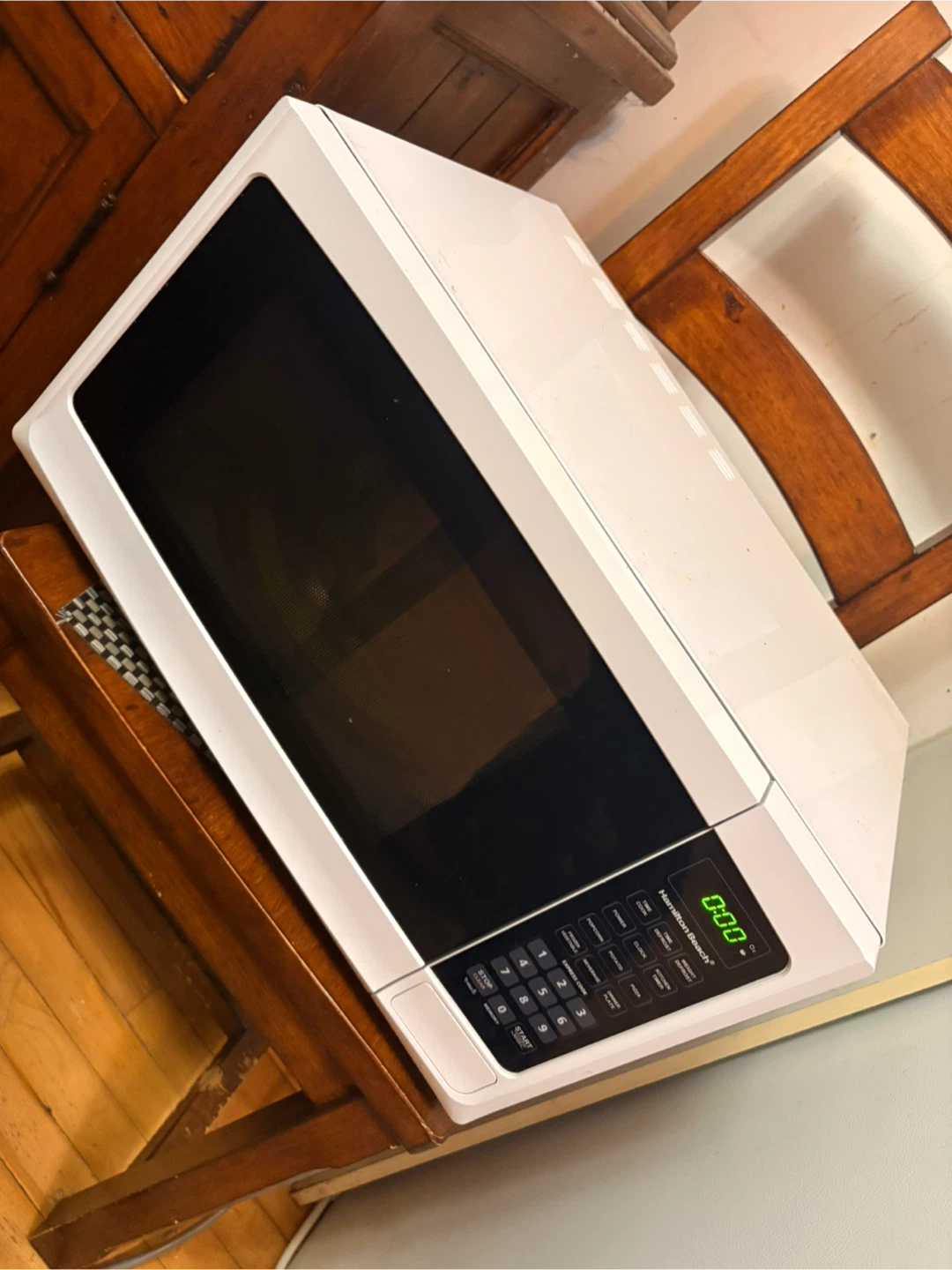 Hamilton Beach 1.1 cu. ft. White Microwave (1000W)
