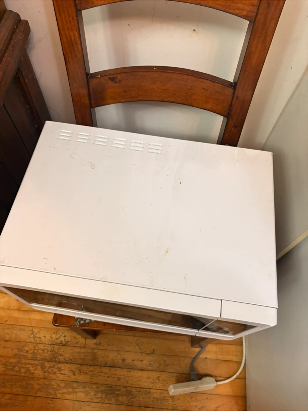 Hamilton Beach 1.1 cu. ft. White Microwave (1000W) - photo 2
