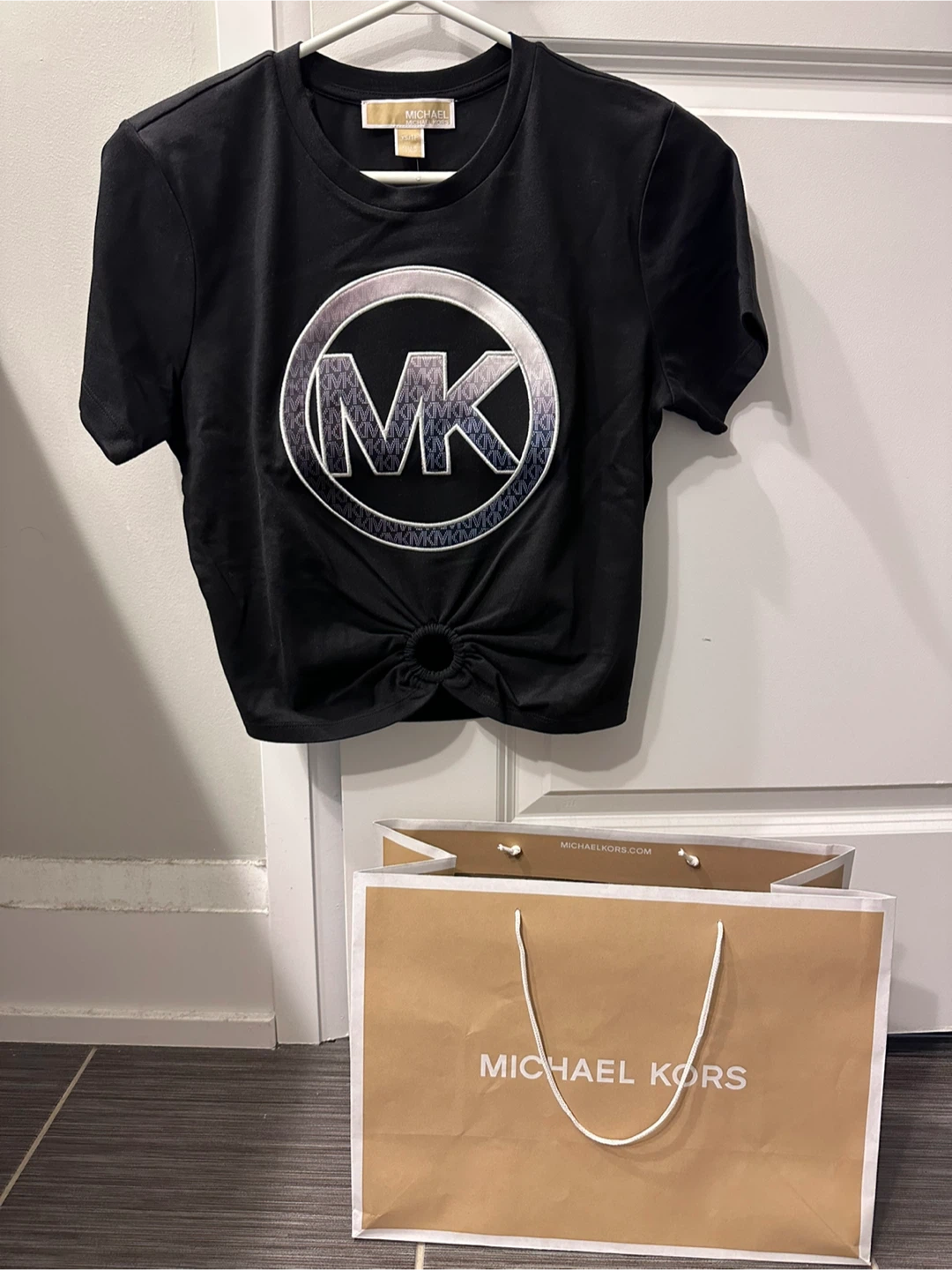 Brand new Michael Kors Black MK Logo T-Shirt XS