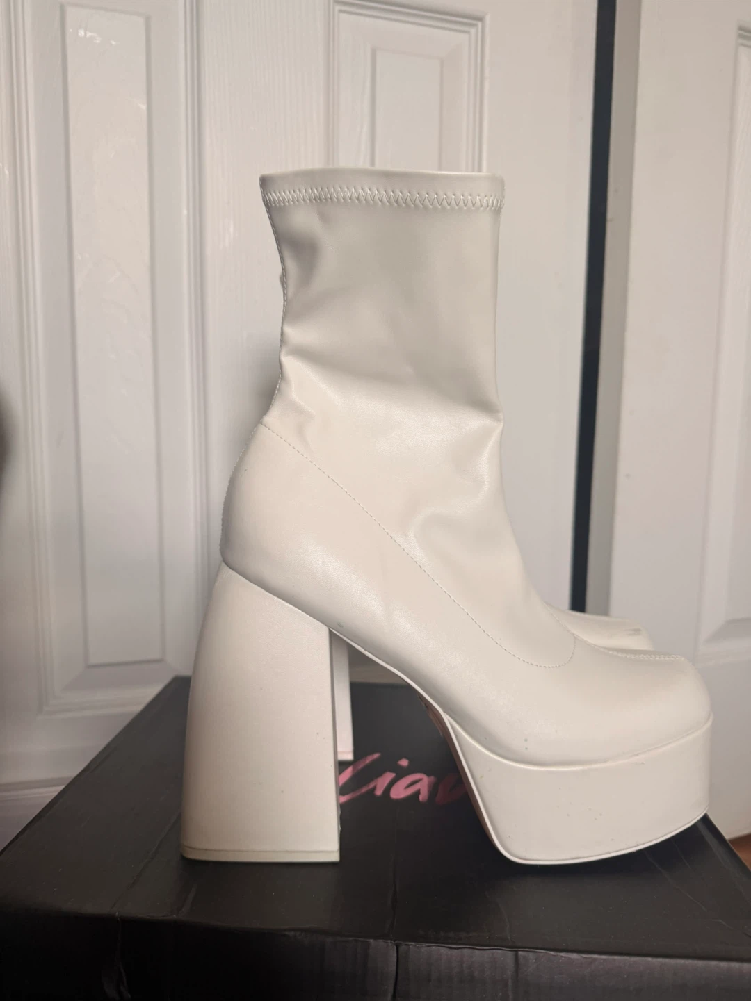 White Platform Chunky Heel Boots / Size 9