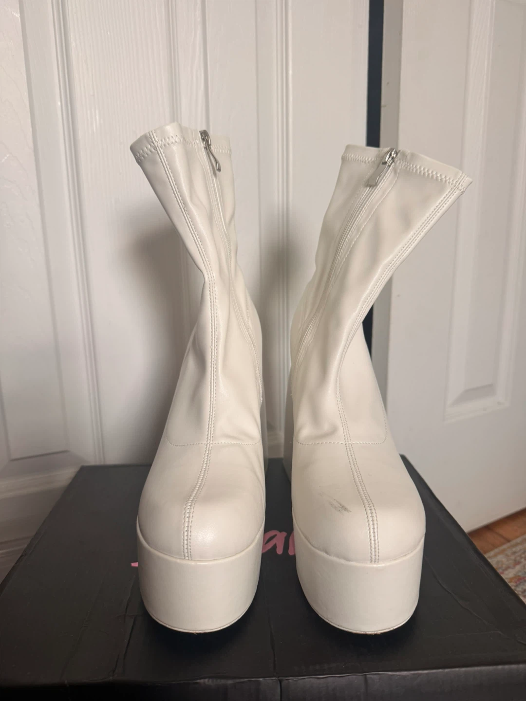 White Platform Chunky Heel Boots / Size 9 - photo 4
