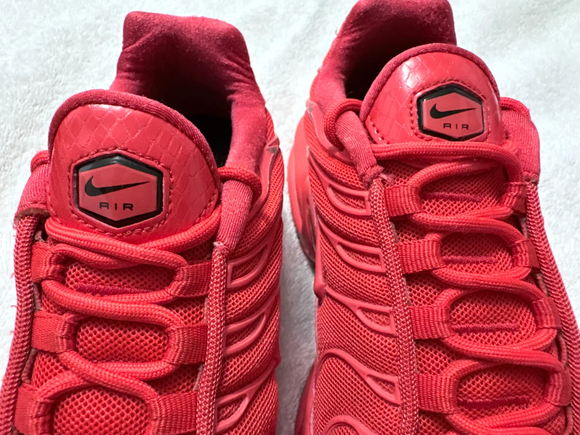 Nike Air Max Plus Tn Se Red Shoes sz 6.5 - photo 2