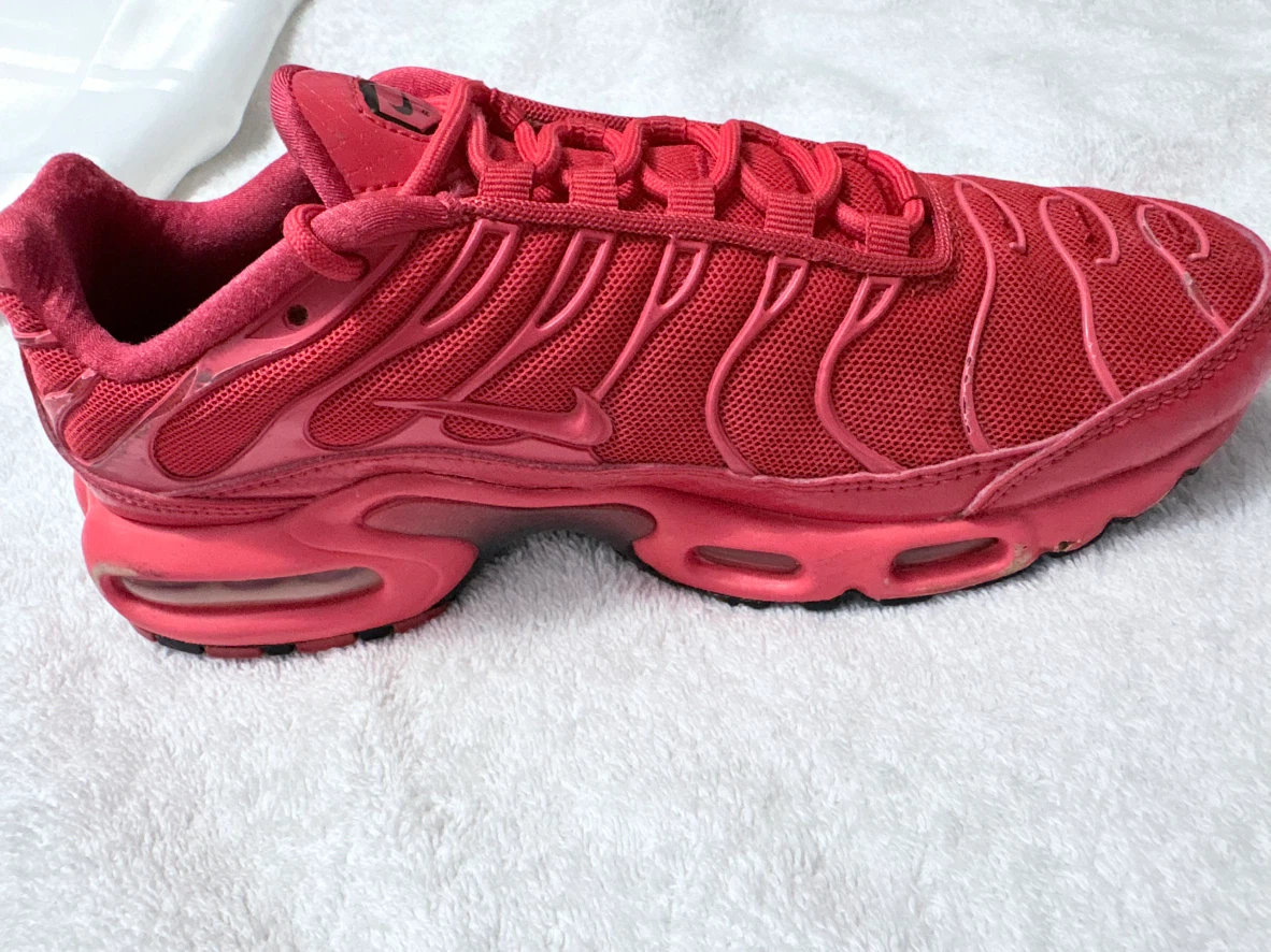 Nike Air Max Plus Tn Se Red Shoes sz 6.5 - photo 5
