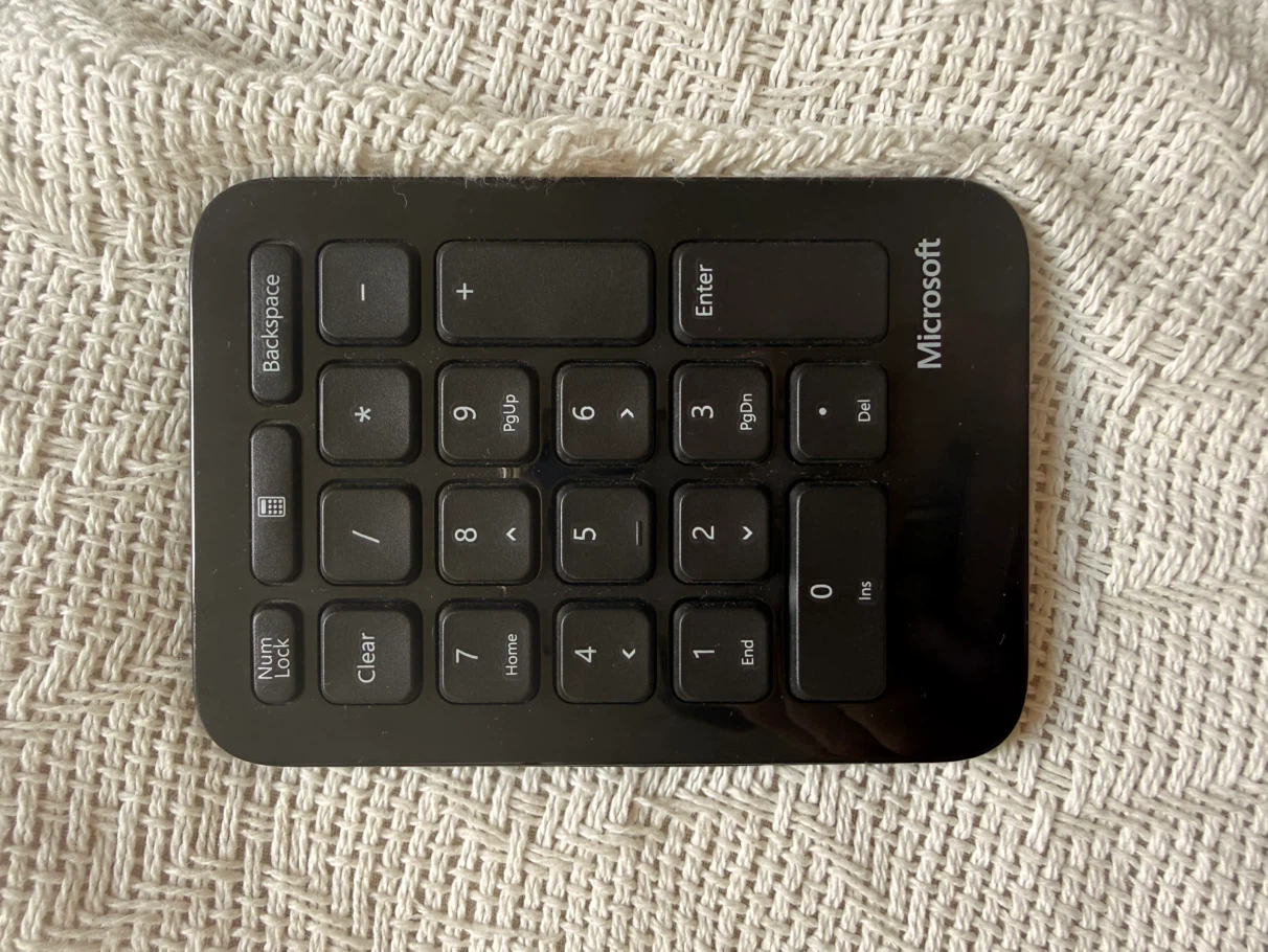 Microsoft Ergonomic Keyboard and Numpad Set - photo 3