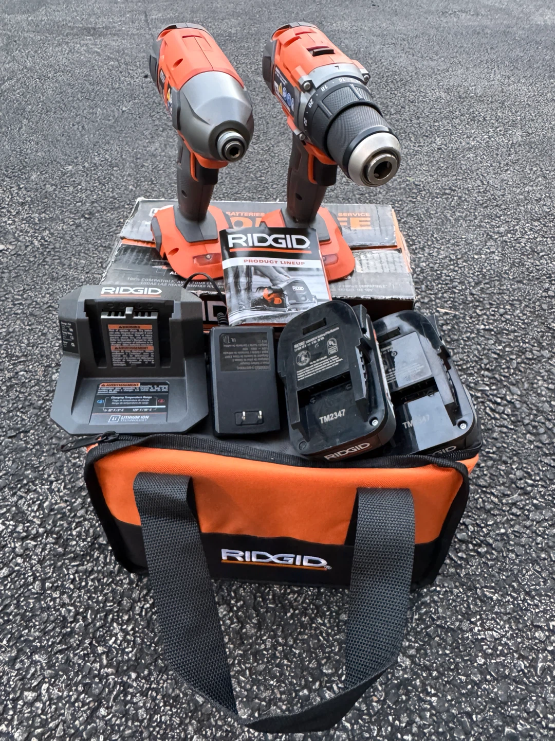 Ridgid 18V Drill and Impact Driver Combo Kit - photo 3