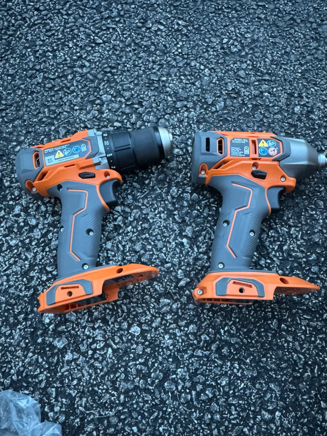 Ridgid 18V Drill and Impact Driver Combo Kit - photo 4