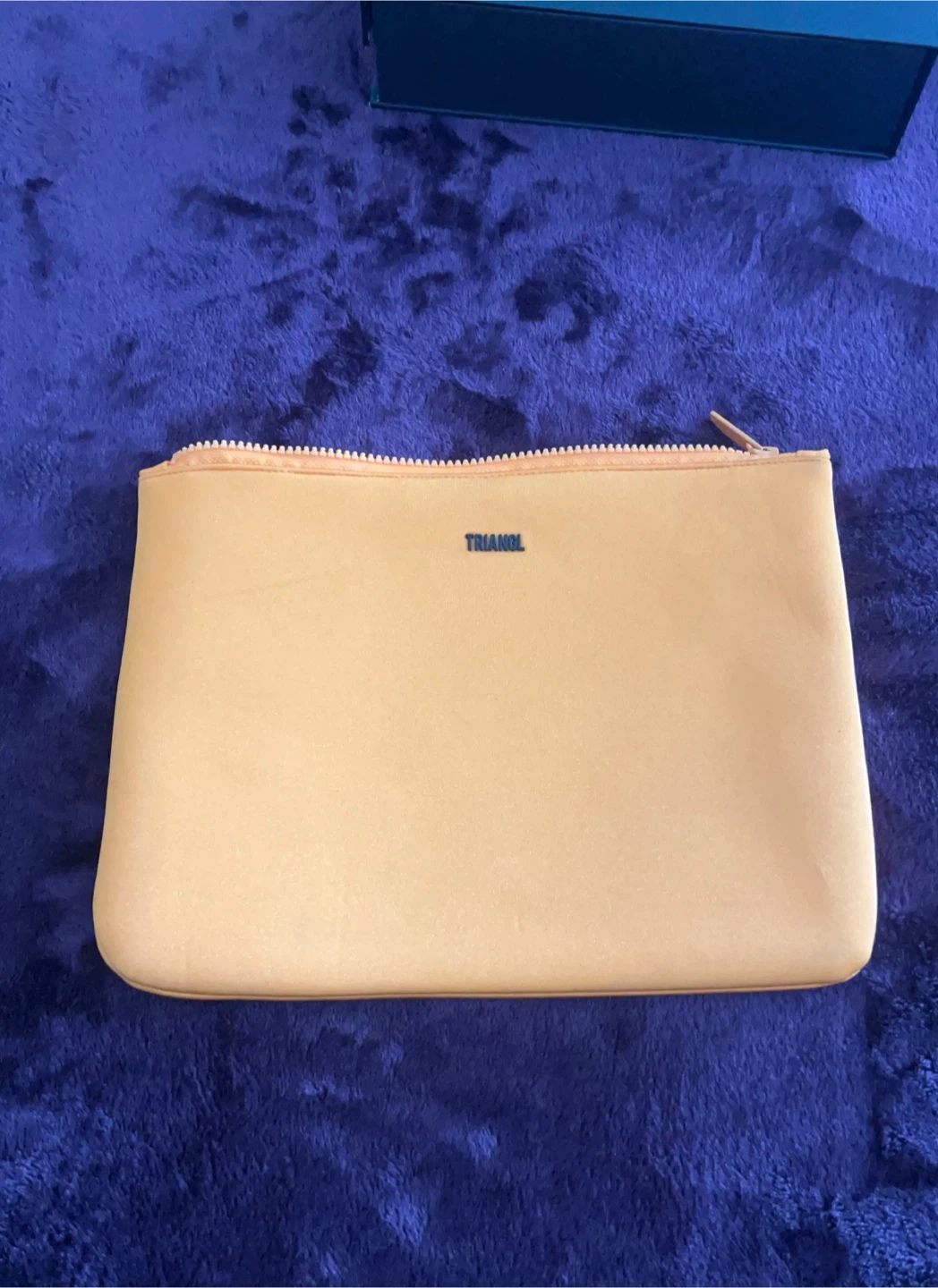 TRIANGL Pouch