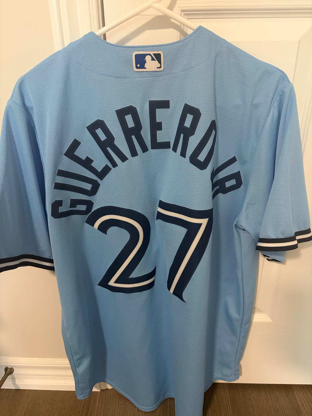 Toronto Blue Jays Guerrero #27 Jersey - Size Medium