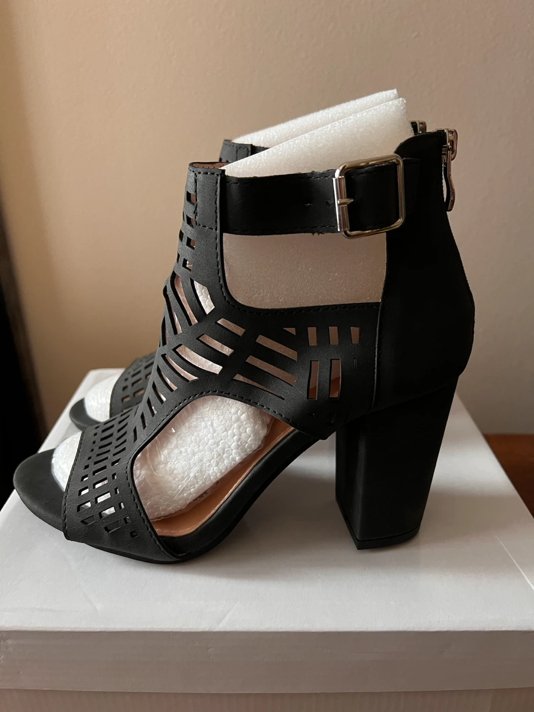 Women's Black Chunky Block Heel Open Toe Sandals Size 8.5M/39 - photo 4