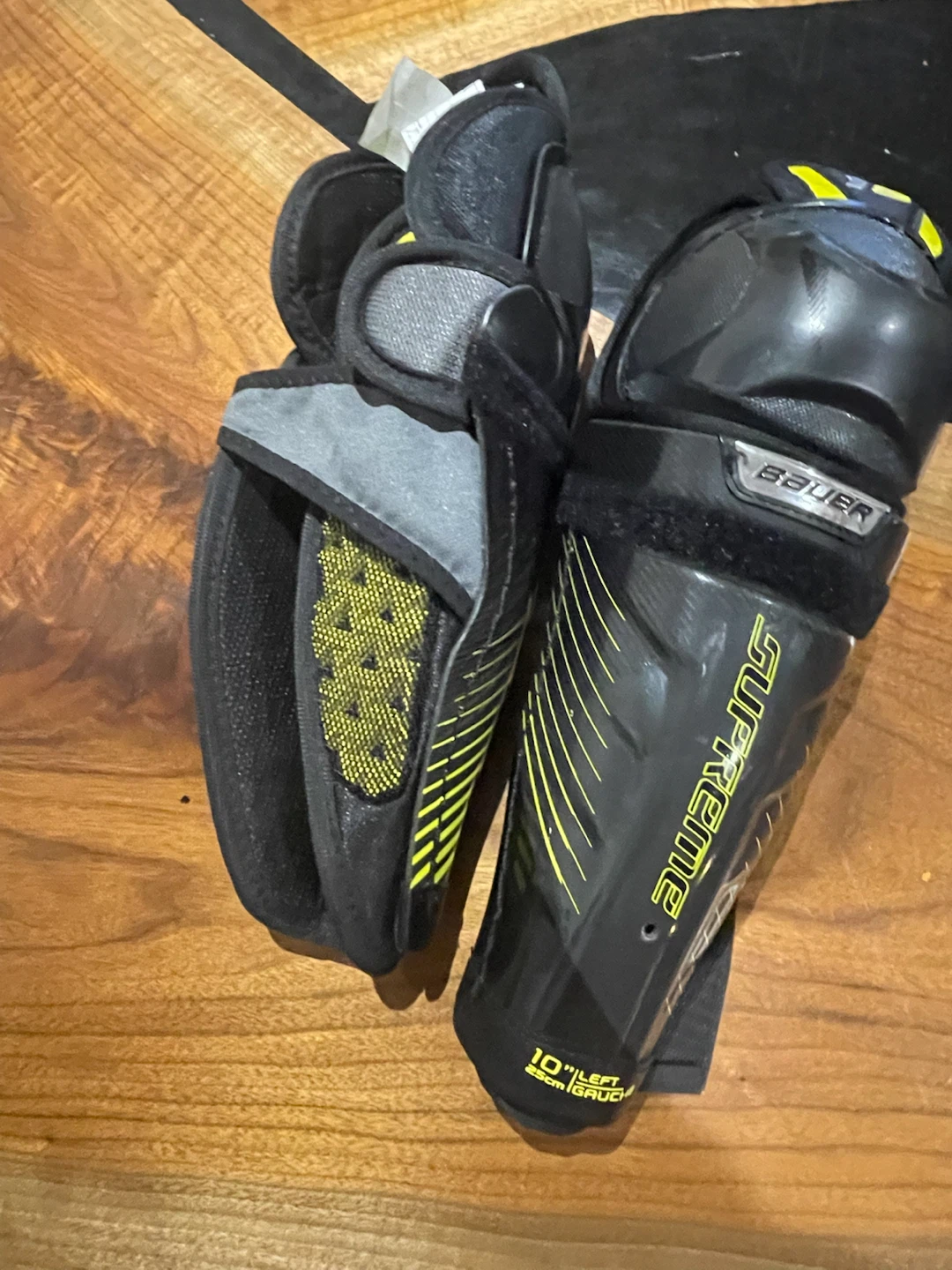 Bauer Supreme shin guards - photo 2
