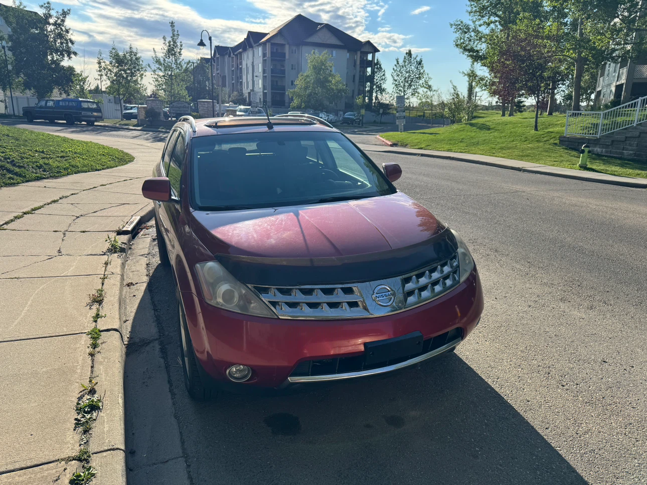 Red Nissan Murano SUV - photo 3