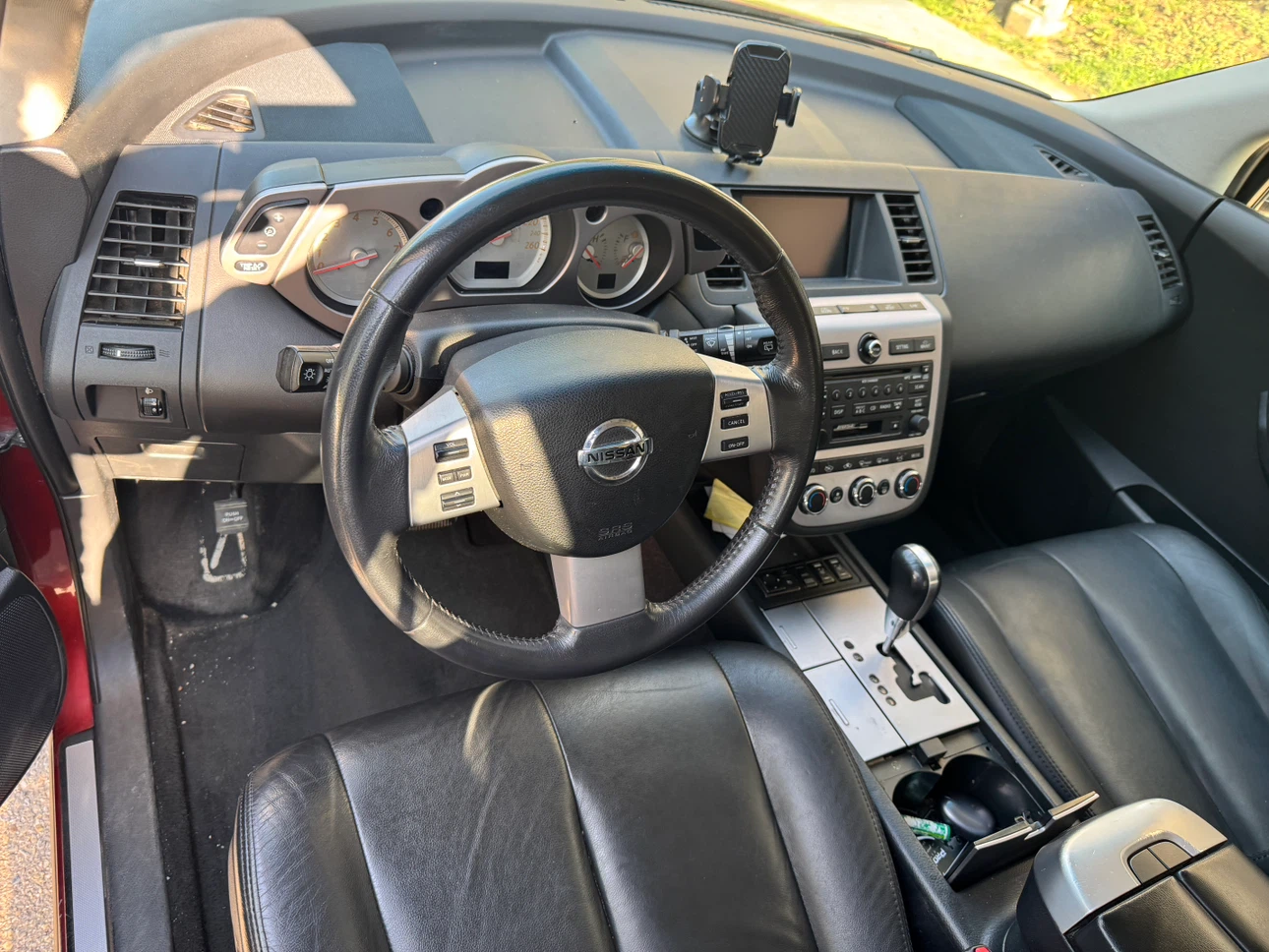 Red Nissan Murano SUV - photo 4
