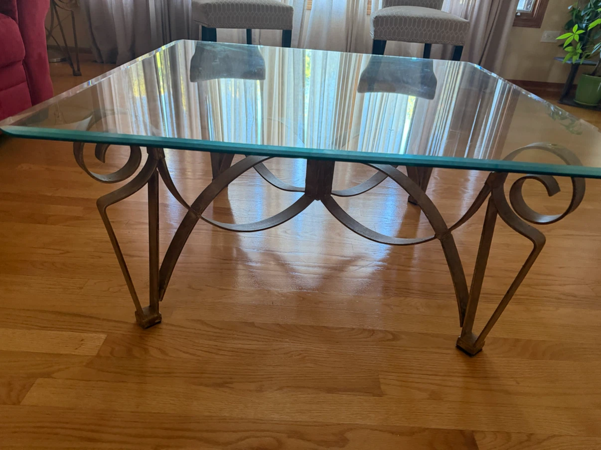 Set of 3 Glass top squared tables
