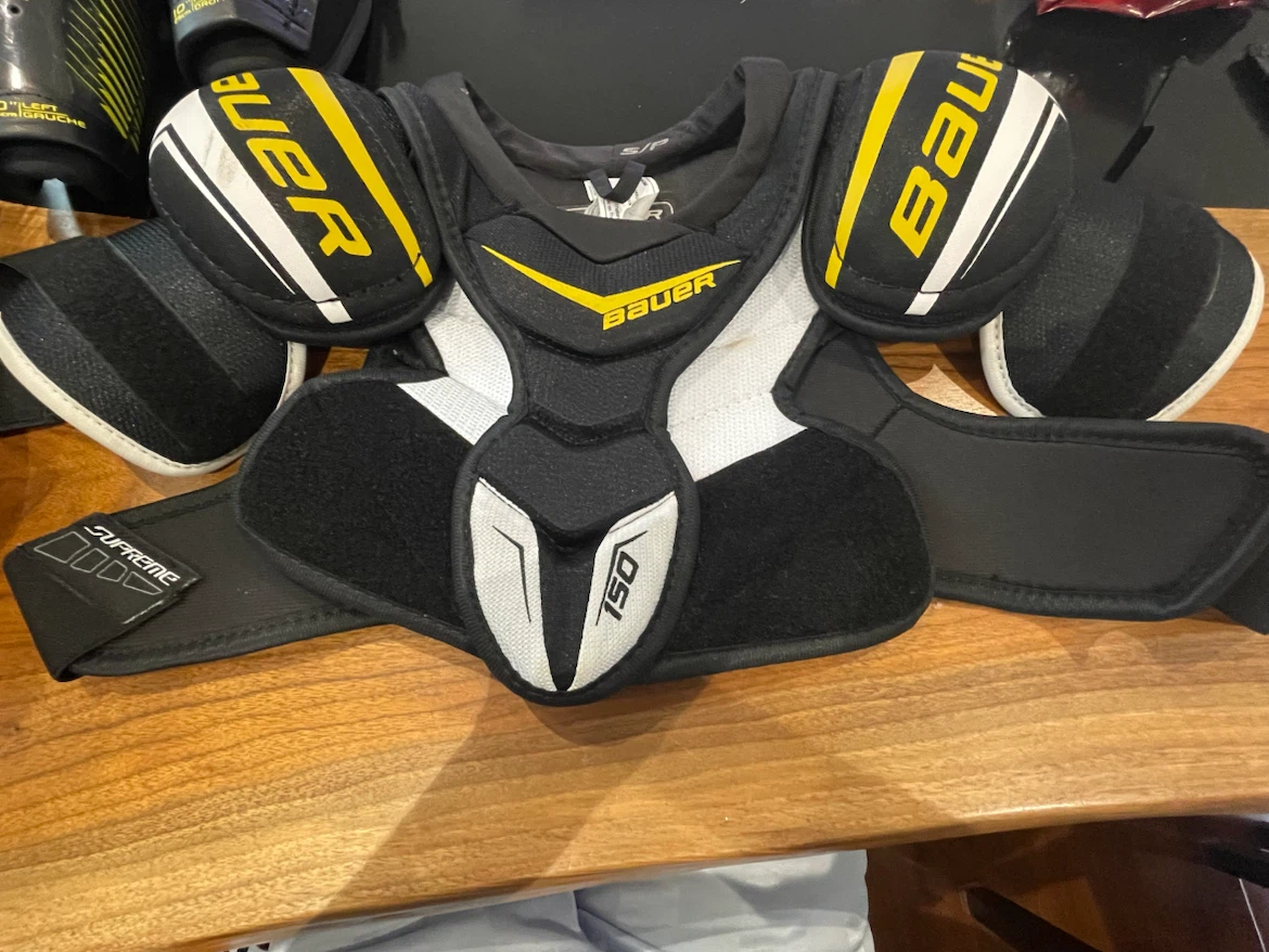 Bauer Supreme 150 Junior Hockey Shoulder Pads S/P