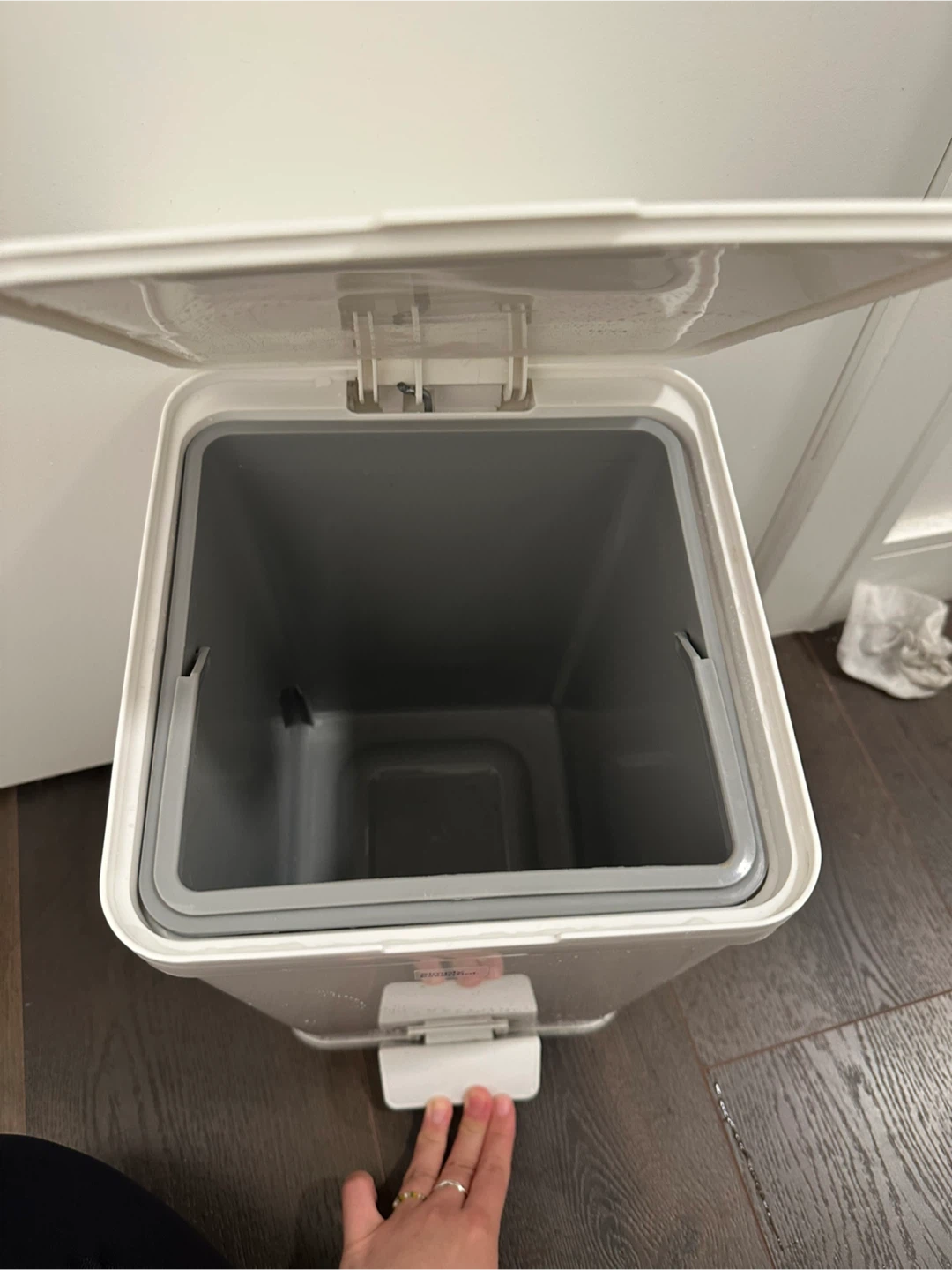 Simply Essential White Step Trash Can - photo 3