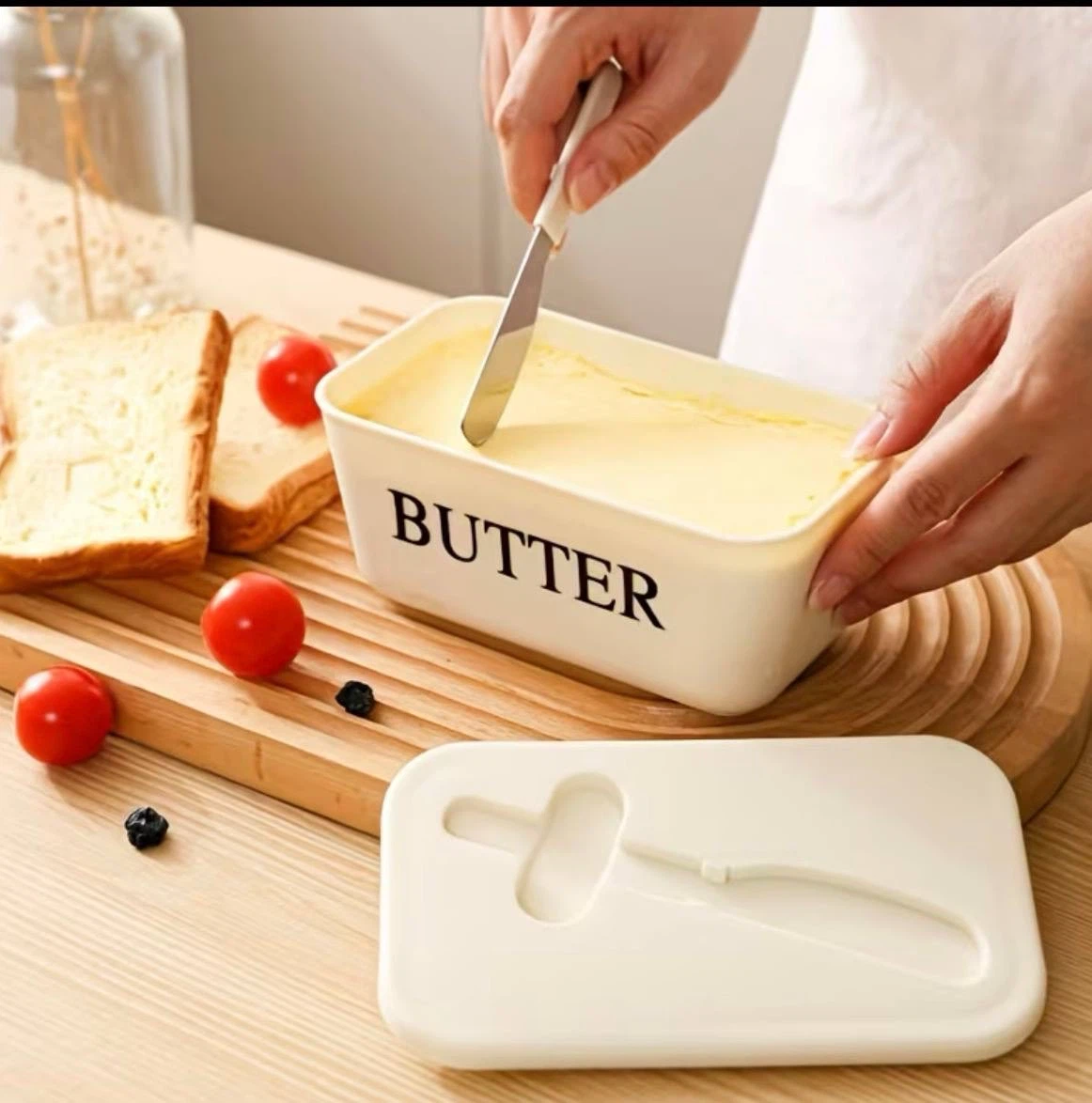 Butter Box with Lid & Spreader Knife