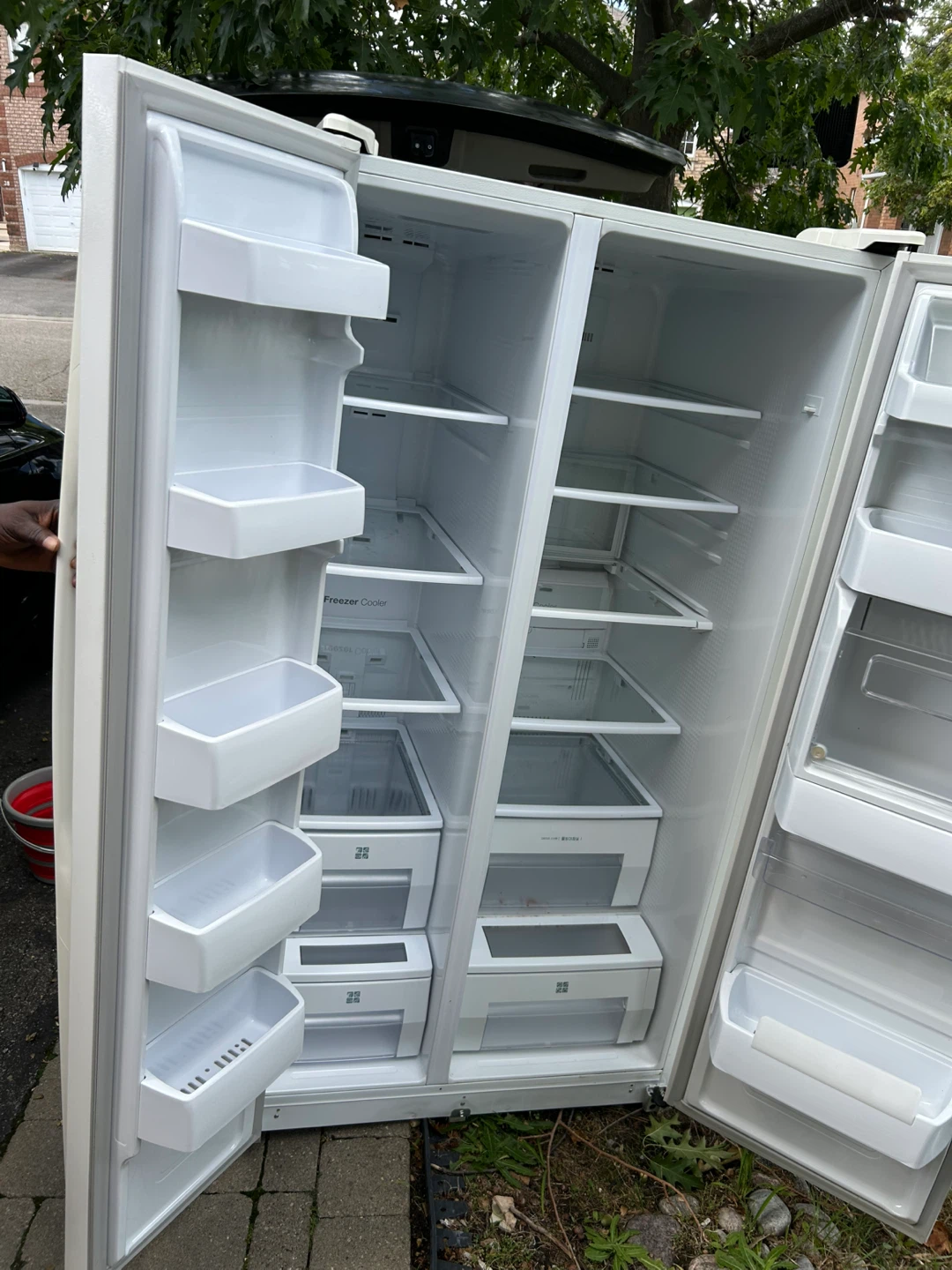 Samsung Side-by-Side Refrigerator with Water Dispenser - photo 2