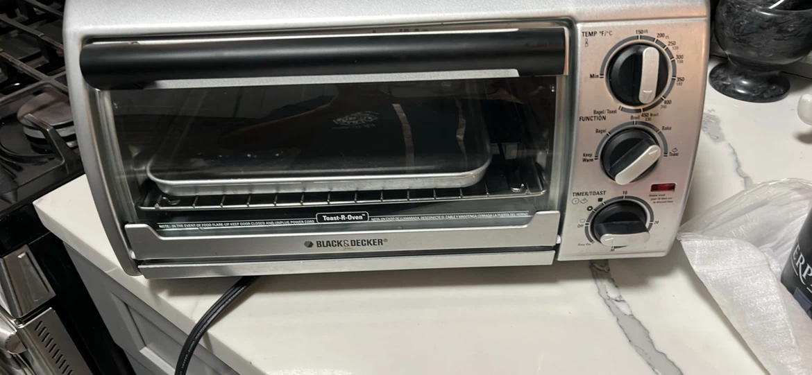 Black+Decker Toaster Oven - photo 4