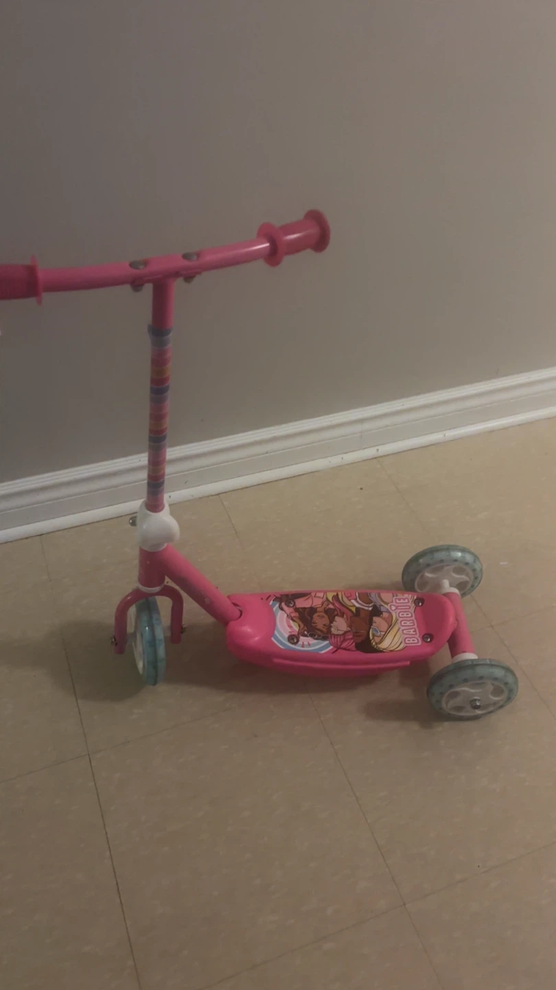 Pink Barbie 3-Wheel Scooter