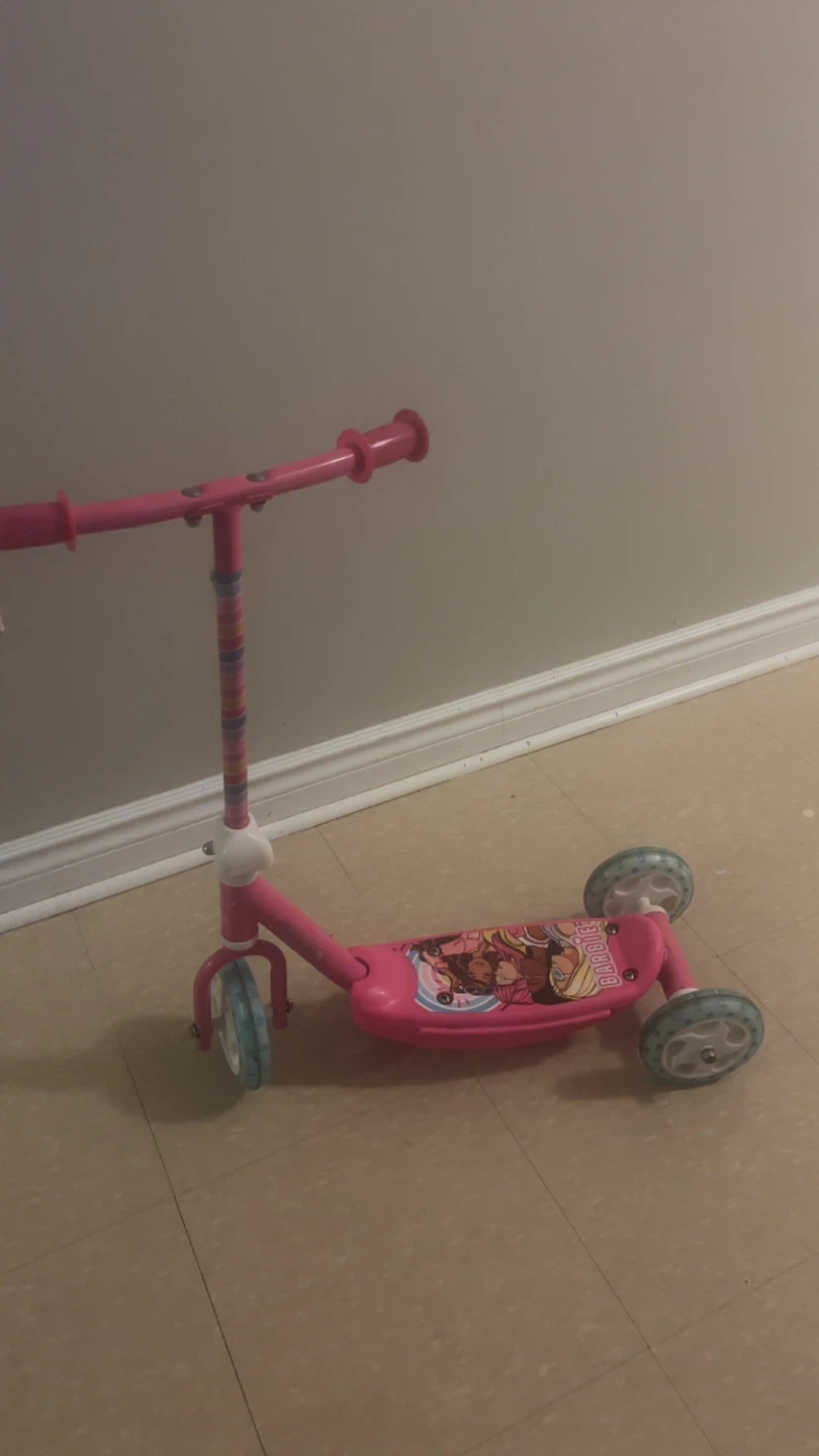 Pink Barbie 3-Wheel Scooter - photo 2