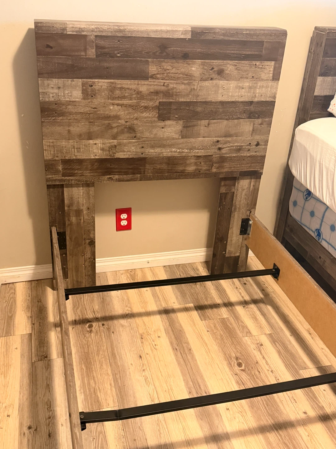Rustic Wood Grain Headboard and Footboard Set - photo 2