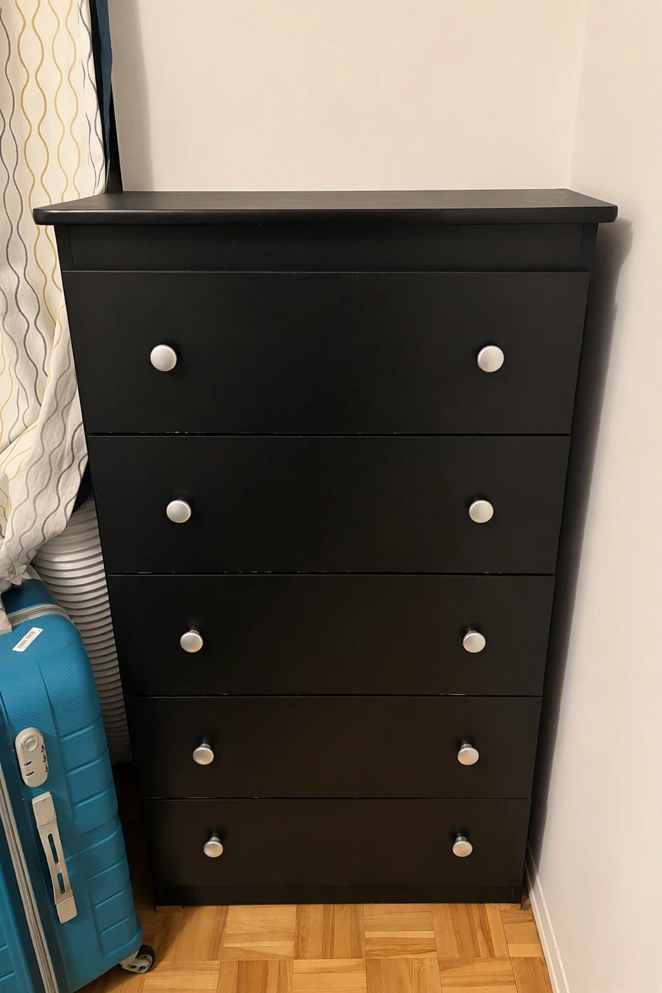 Black 5-Drawer Dresser / Chest of Drawers