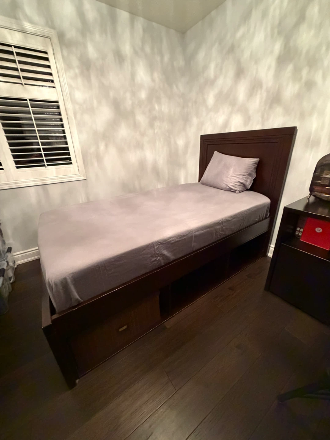 4-Piece Bedroom Furniture Set – $899 - photo 3
