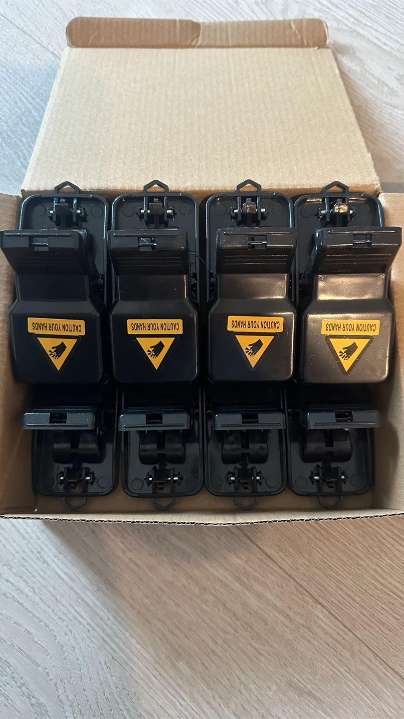 Set of 8 Black Mouse Traps