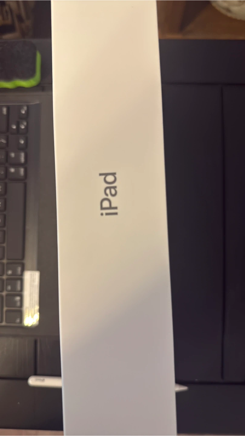Apple iPad 8th Generation 32GB Apple Pencil’s and Keyboard Case - photo 5