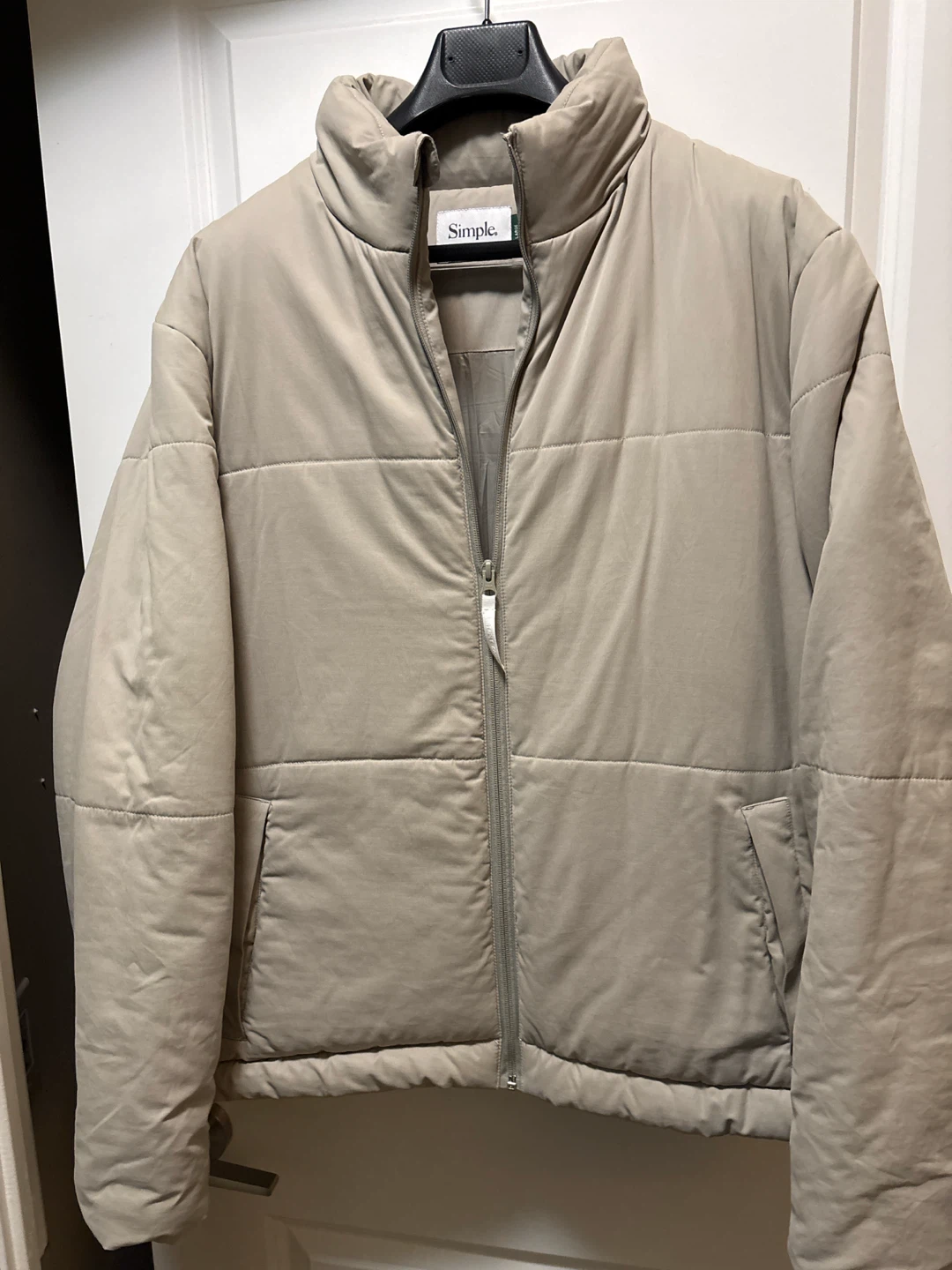 Simple. Puffer Jacket