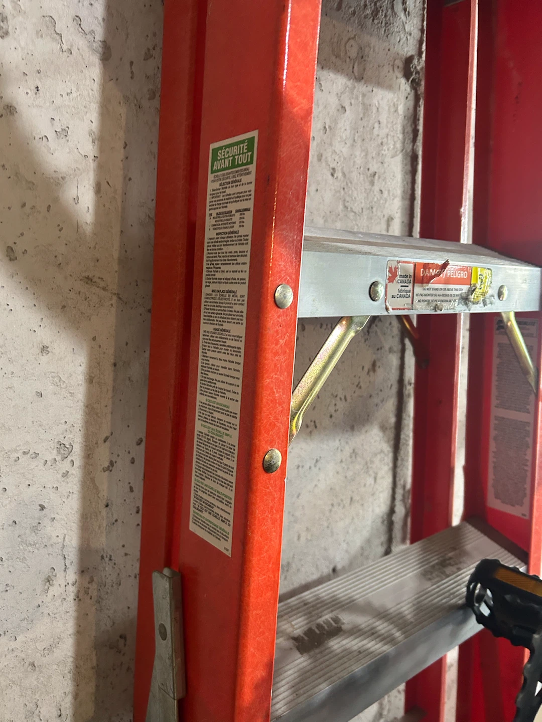 Featherlite Fiberglass Ladder - photo 2