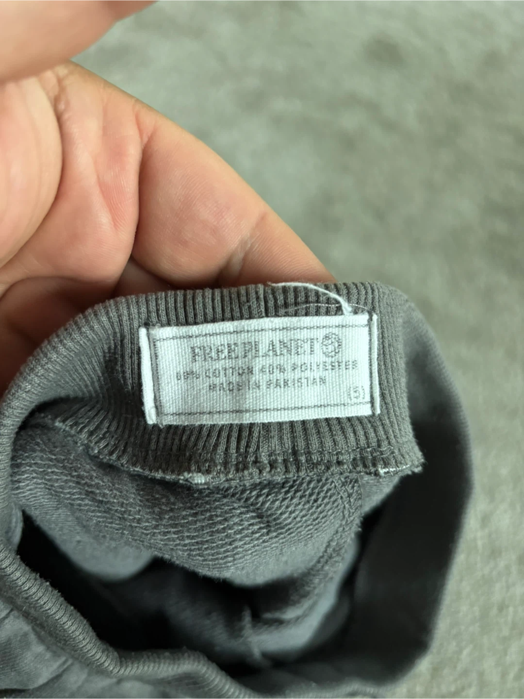 Free Planet Gray Cargo Joggers Size 5 - photo 3