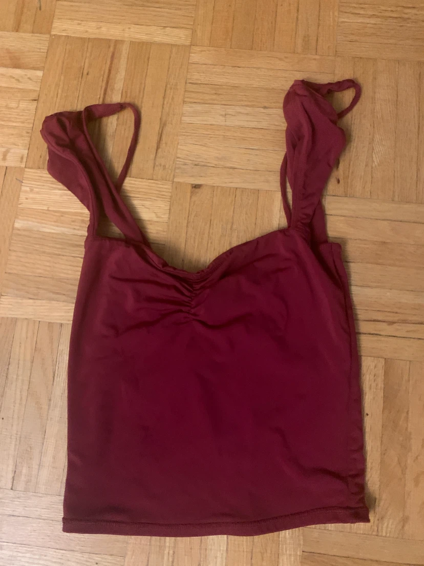 Garage burgundy top