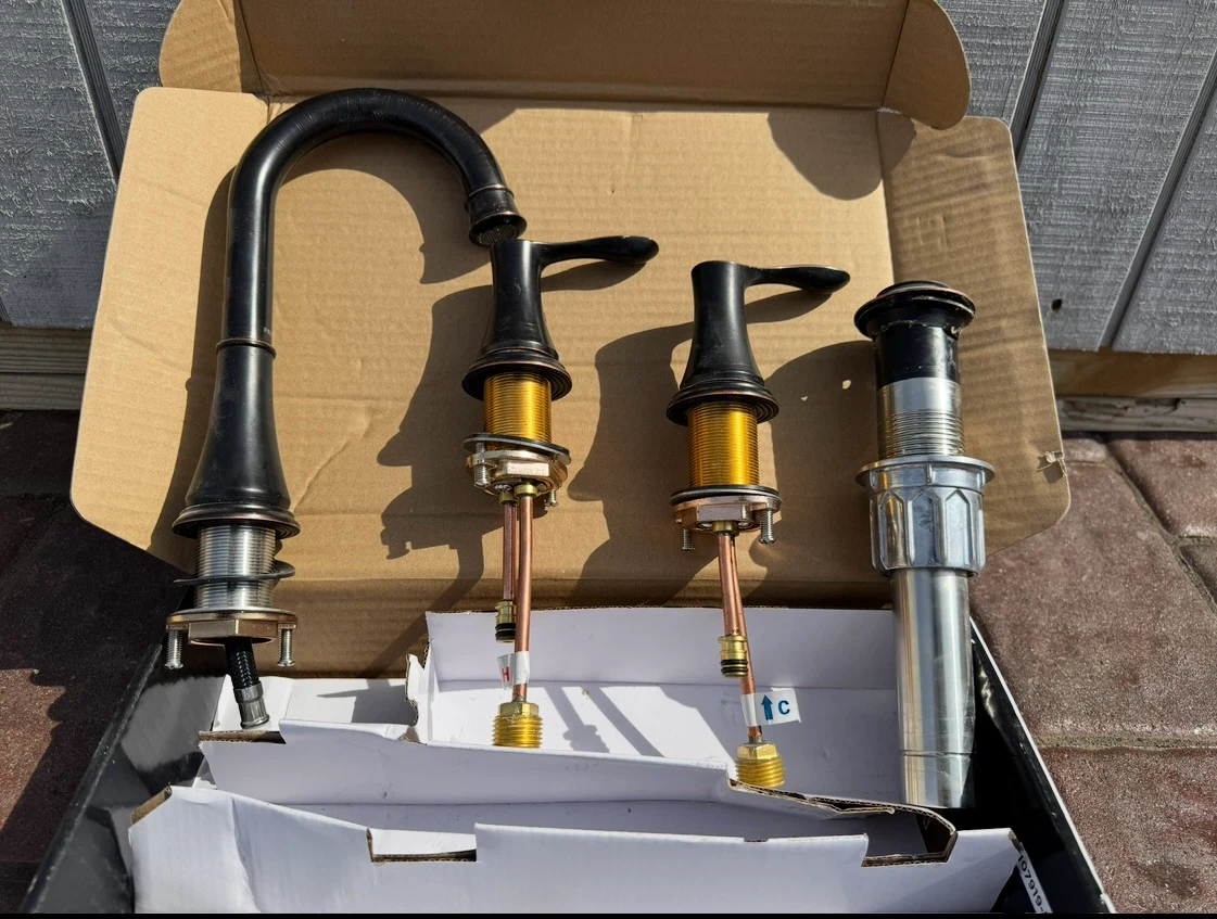 Bronze Finish Kitchen Faucet Set with Sprayer