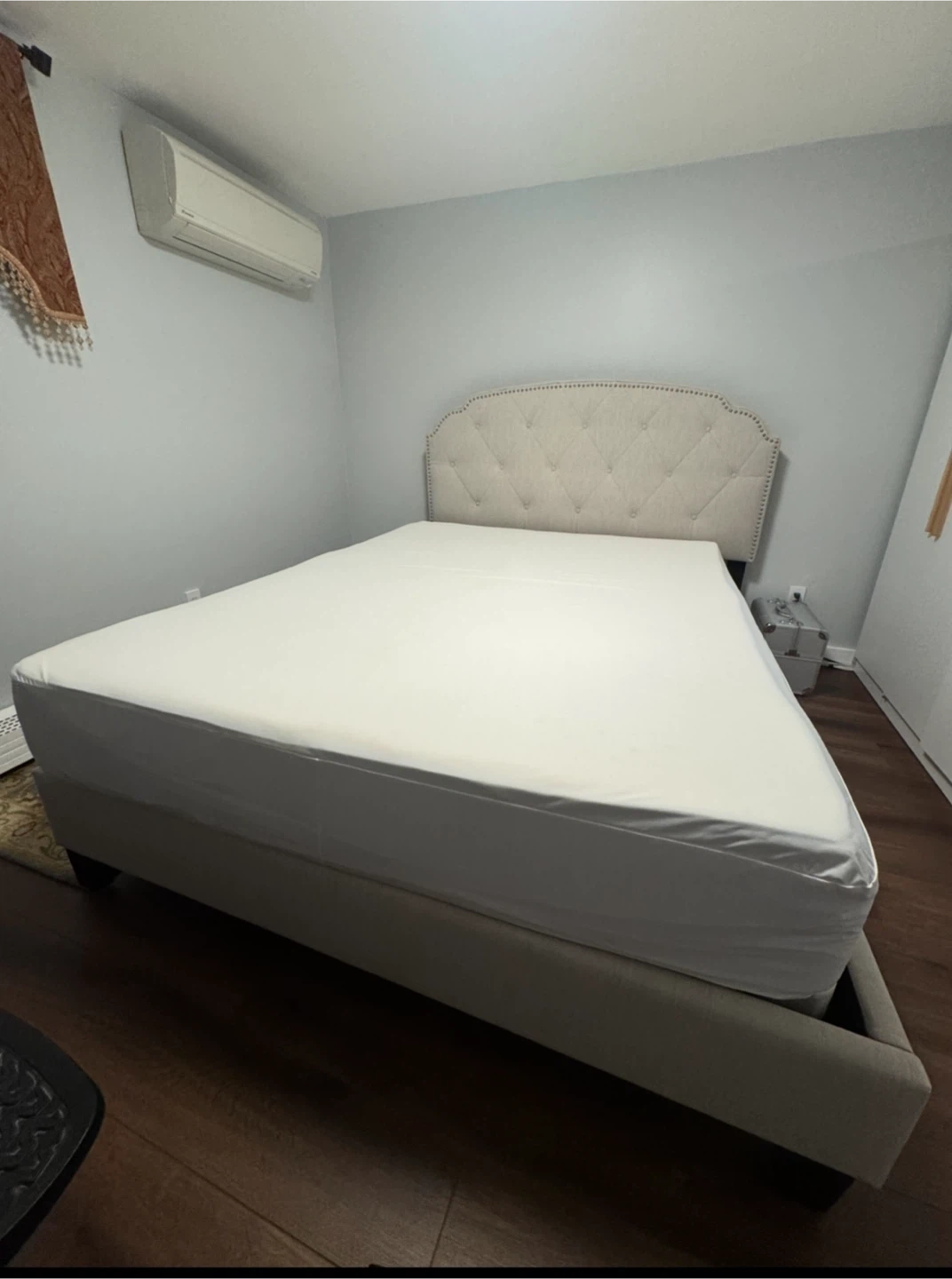 Tufted Upholstered Headboard