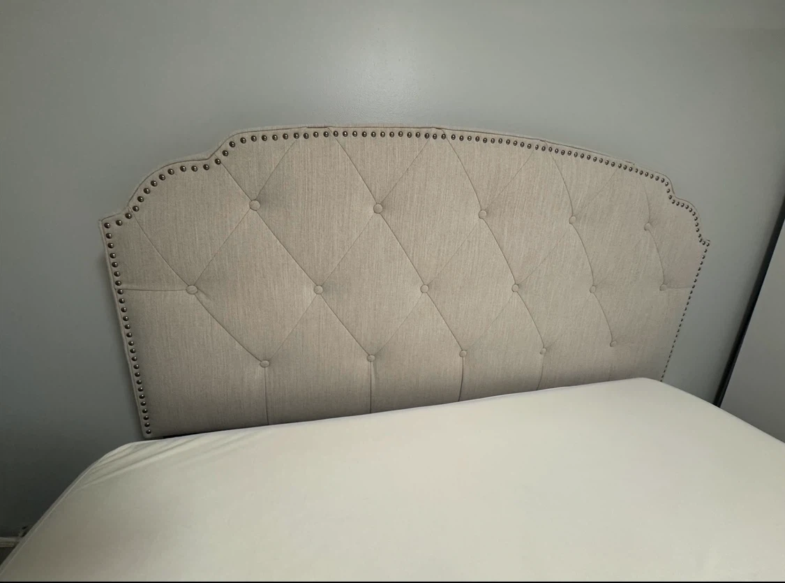 Tufted Upholstered Headboard - photo 2