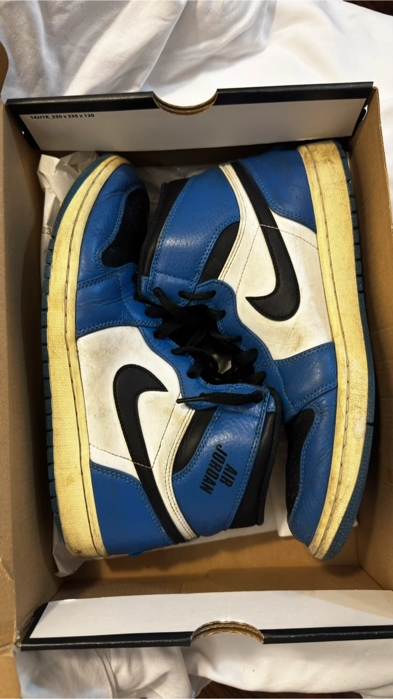 Air Jordan 1 High OG Royal Blue Sneakers