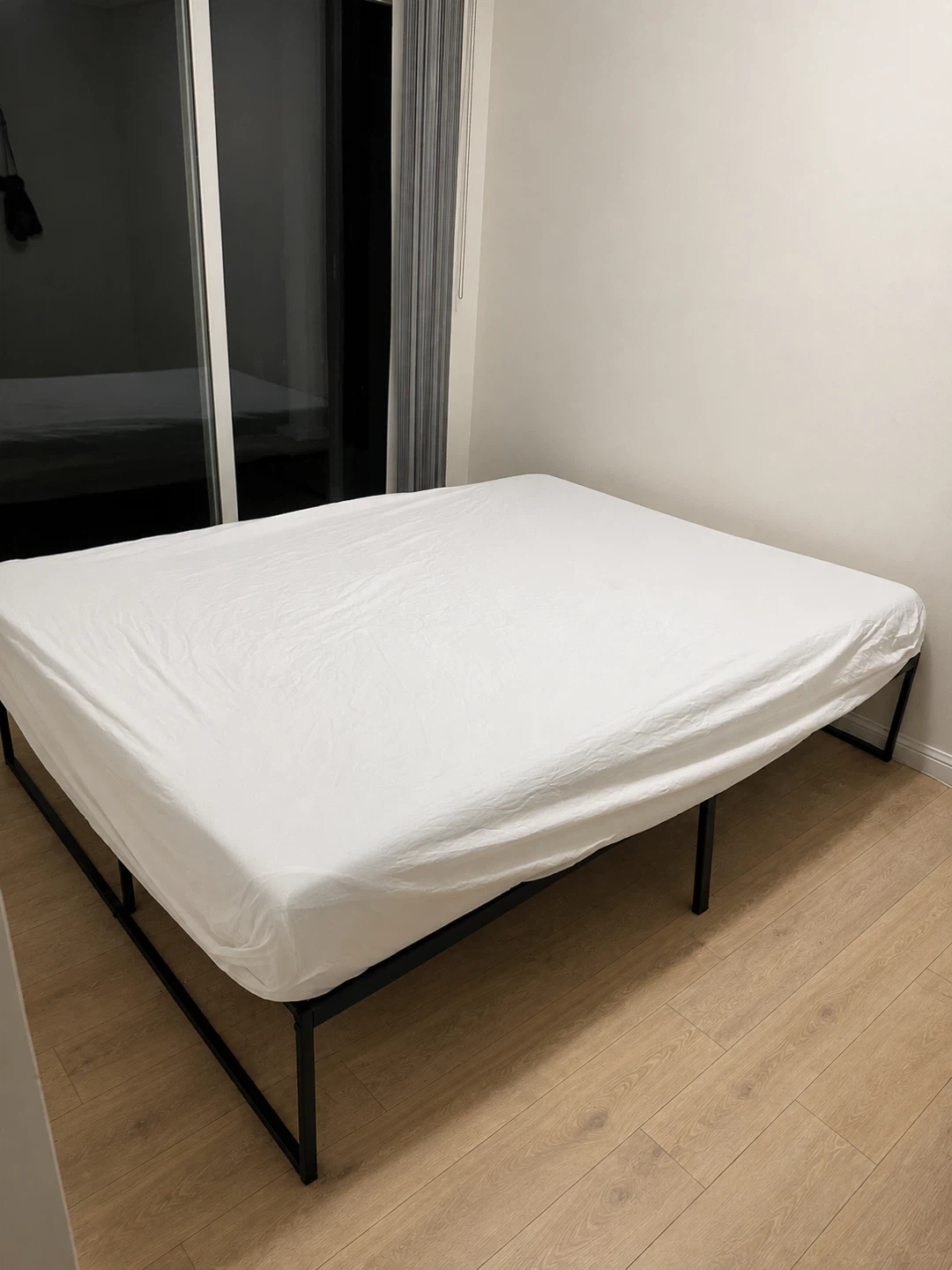 Queen Size Bed Frame and Mattress