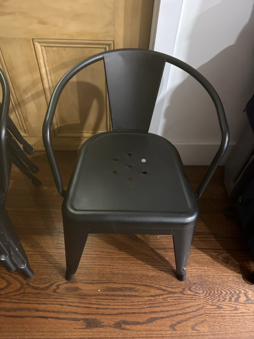 White Metal Square Table and Black Metal Stools - photo 3
